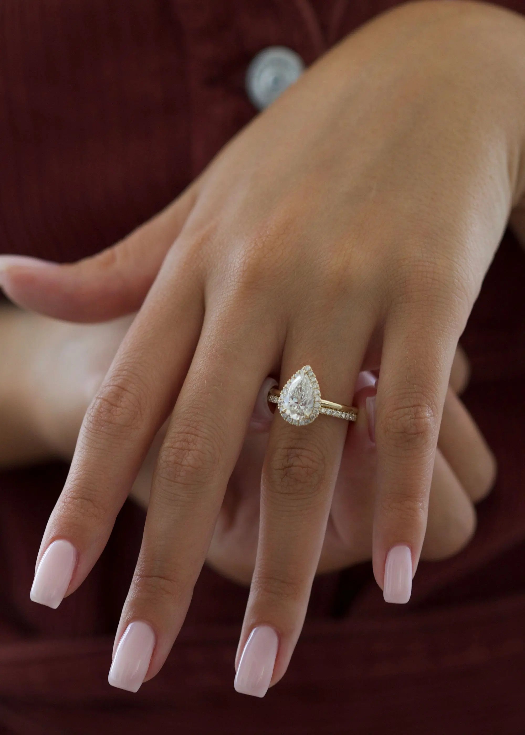2.0 ct Pear Halo D-VVS Lab Grown Diamond Engagement Ring