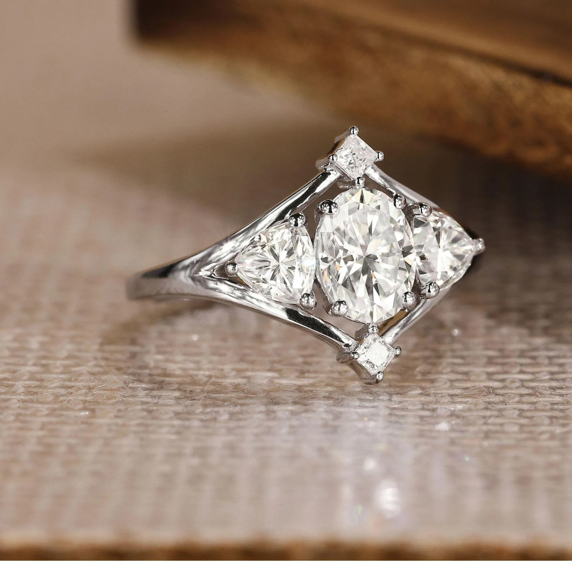 oval ring