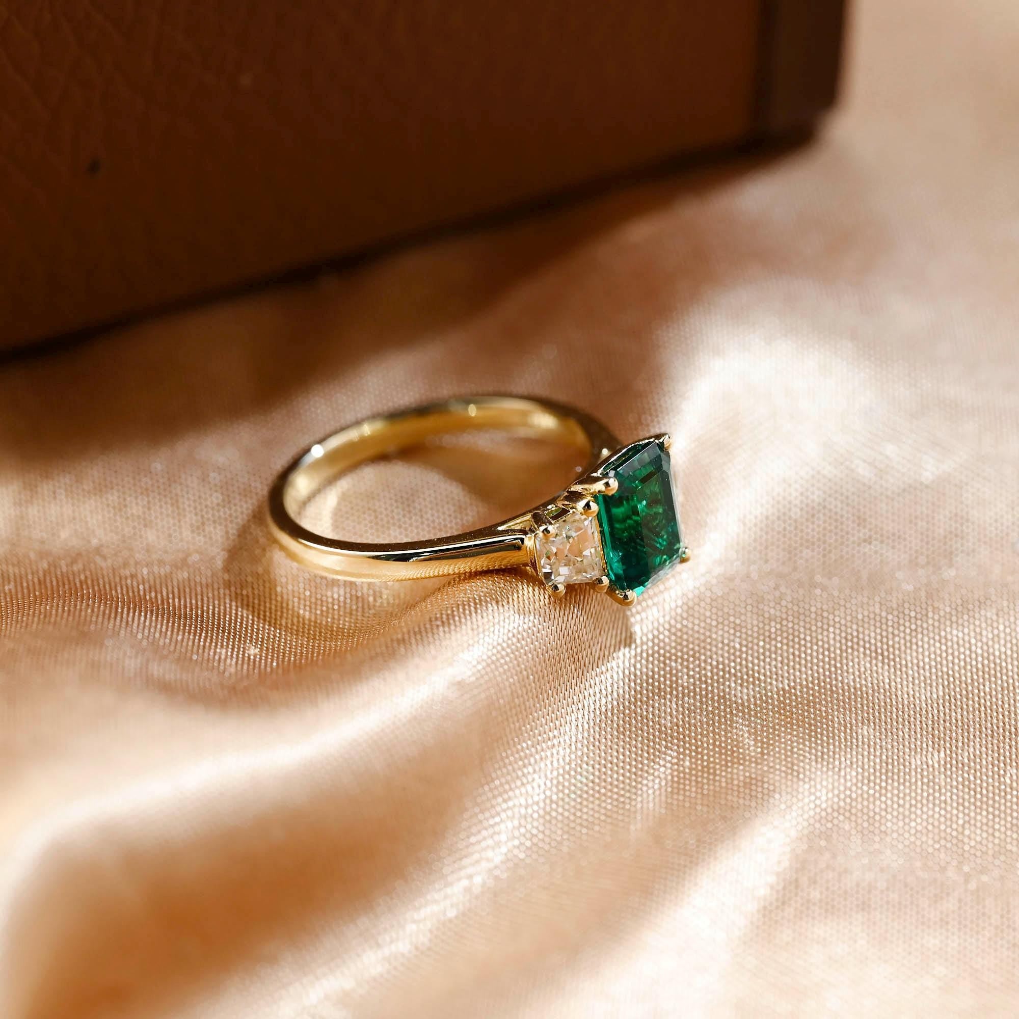 Lab Grown Emerald Engagement Ring, Three Trapezoid Moissanite Wedding Ring, Anniversary Emerald Gemstone Ring, Moissanite Gift, Emerald Ring