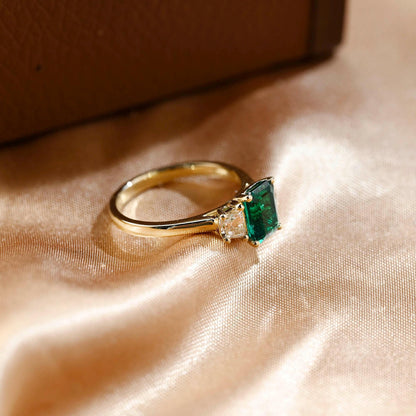 Lab Grown Emerald Engagement Ring, Three Trapezoid Moissanite Wedding Ring, Anniversary Emerald Gemstone Ring, Moissanite Gift, Emerald Ring