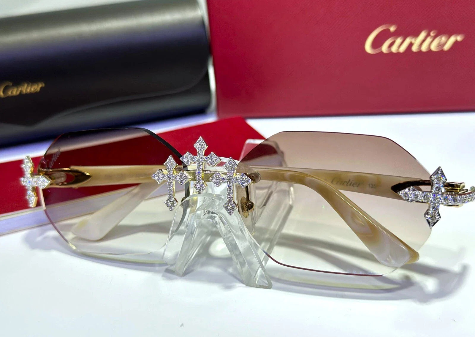 Luxury Sunglasses Fashion with Moissanite Diamonds