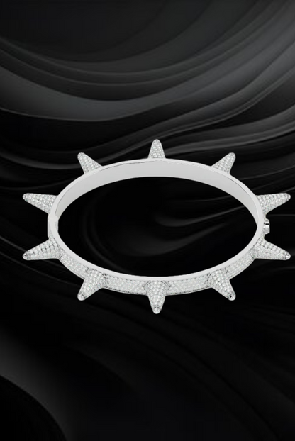 Round Thorn Link Moissanite VVS Diamond Unique Bracelet