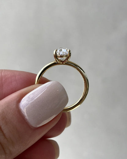 2.0 Ct Pear Solitaire D-VVS Lab Grown Diamond Engagement Ring