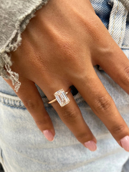 2.50 ct Emerald D-VVS Solitaire Lab Grown Diamond Engagement Ring