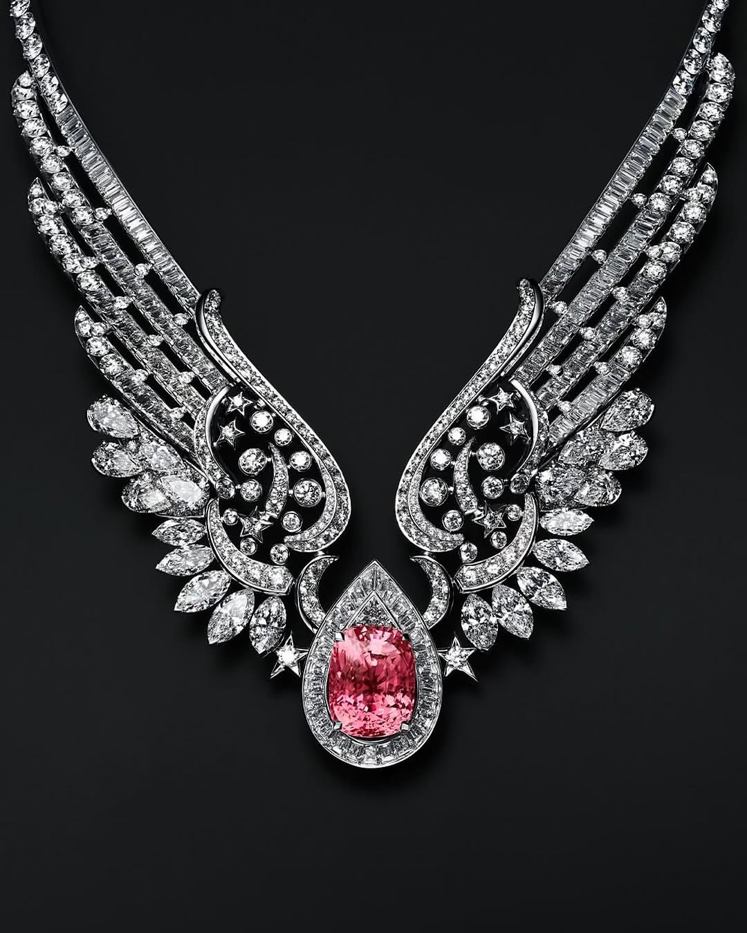 LUXURY FULLY ICED OUT VVS DIAMOND PINK STONE FLYING NECKLACE