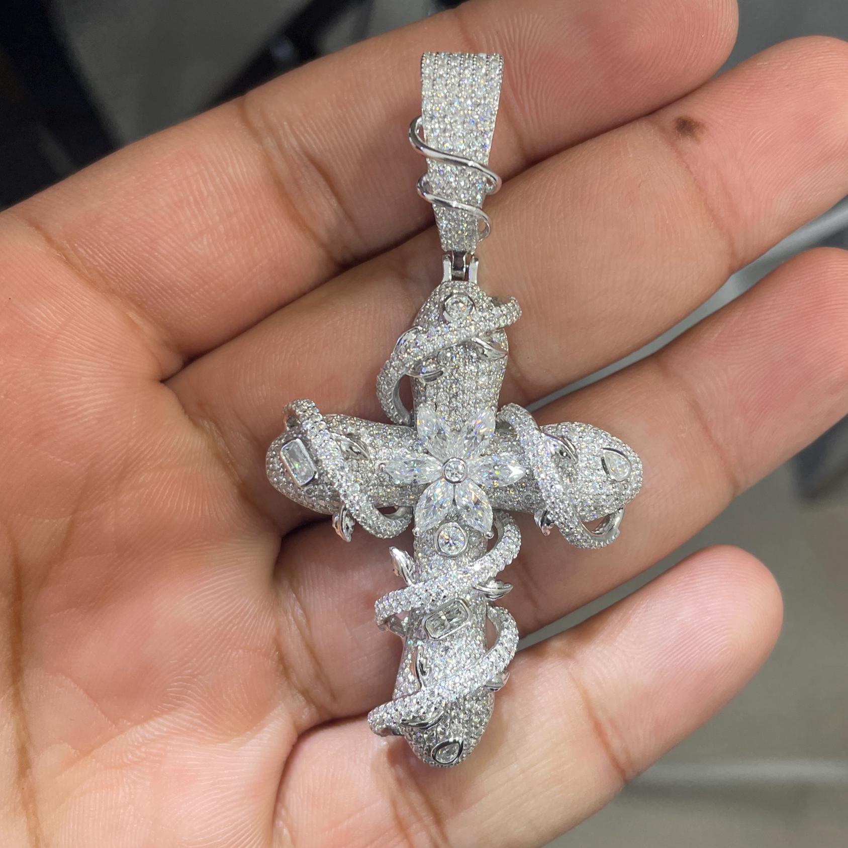 Moissanite Pendant 018