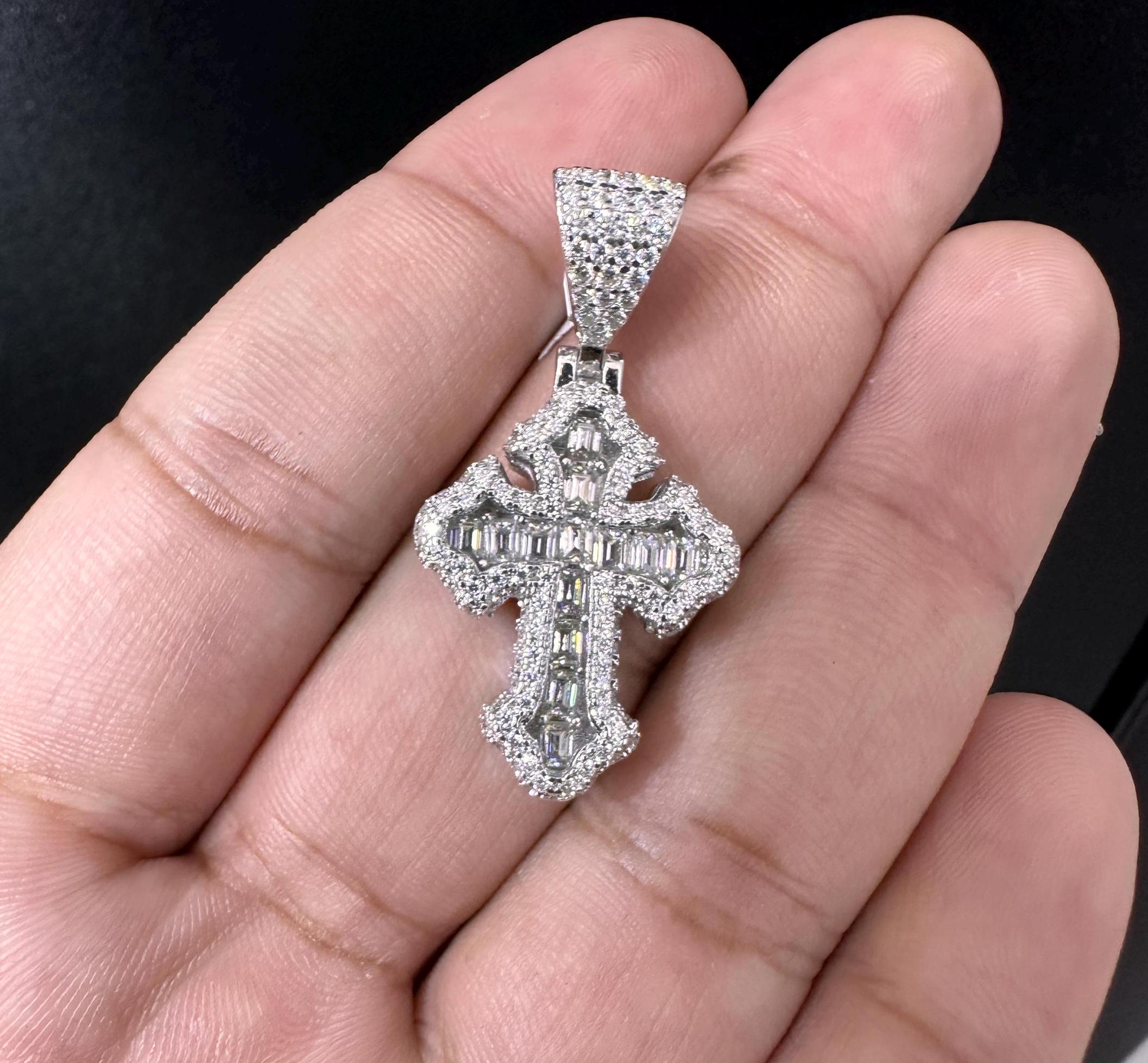 Moissanite Pendant 044