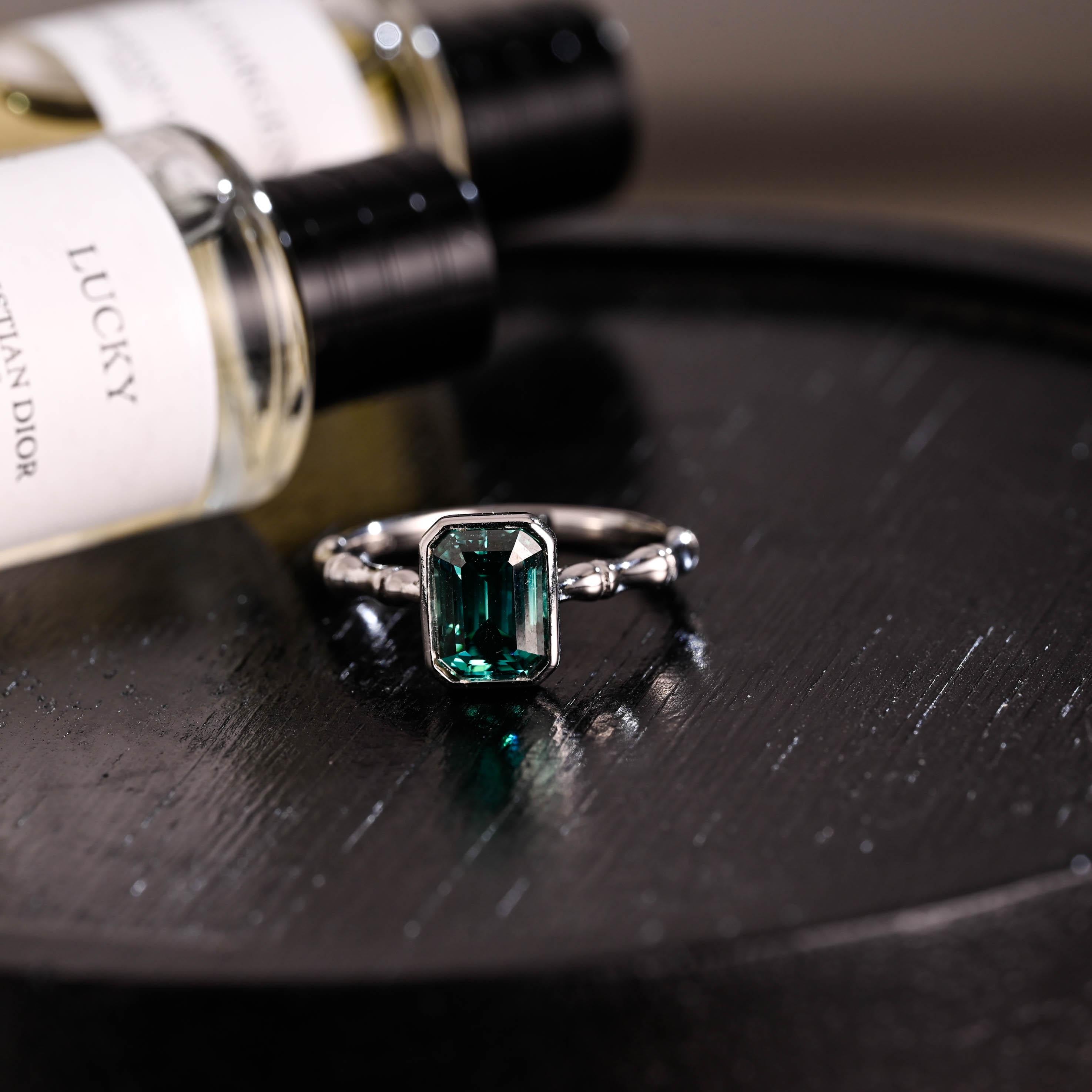 Solid Gold Lab Grown Emerald Engagement Ring, Promise Ring, Wedding Ring, Anniversary Gift Birthday Gift Valentine's Day Gift for Women Wife