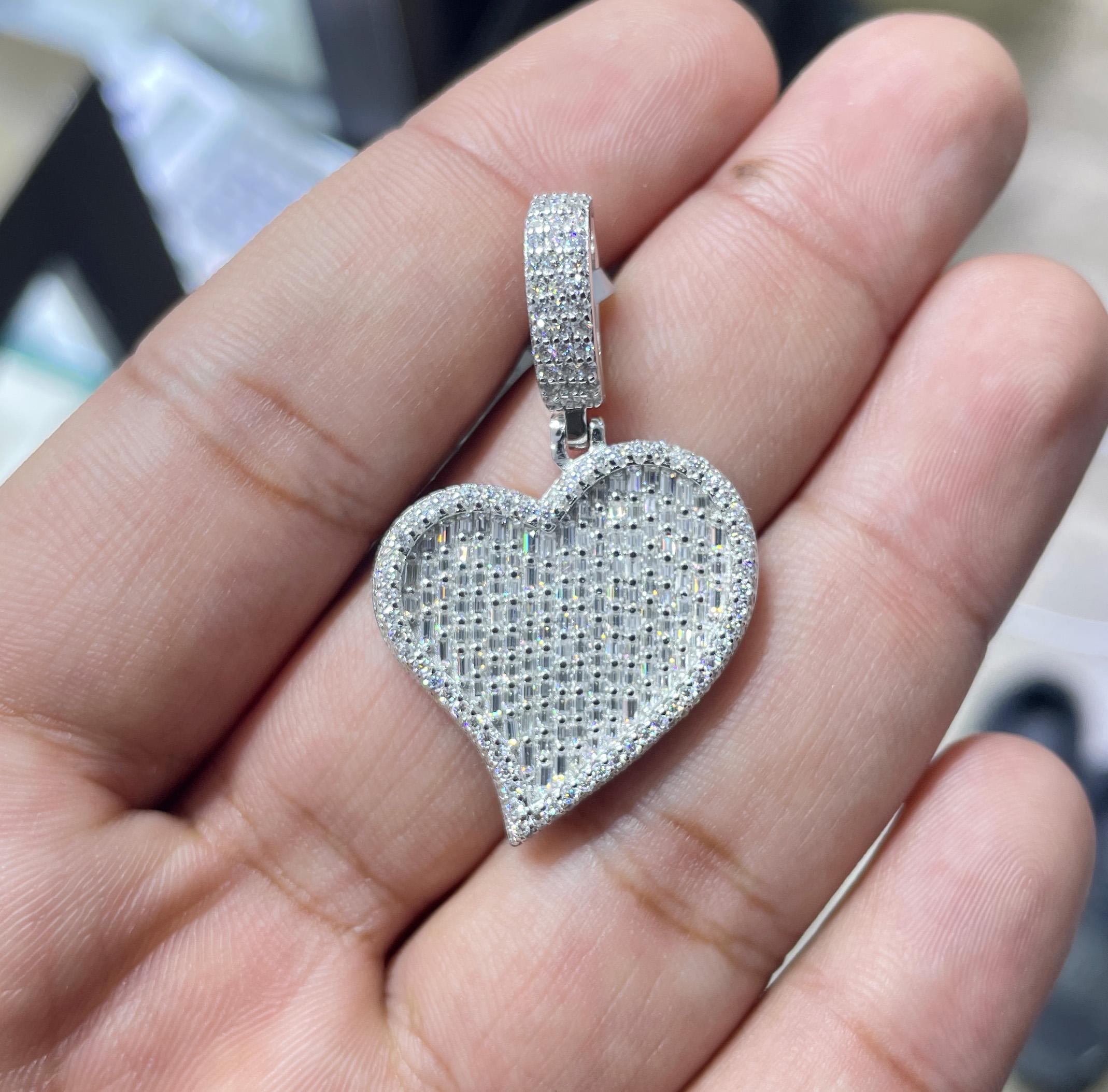 Moissanite Pendant 084