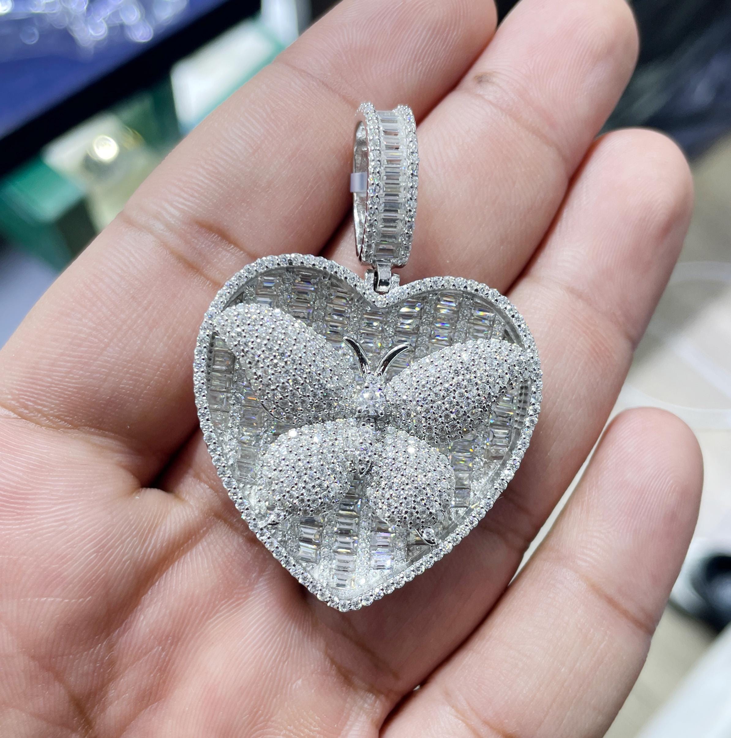 Moissanite Pendant 049