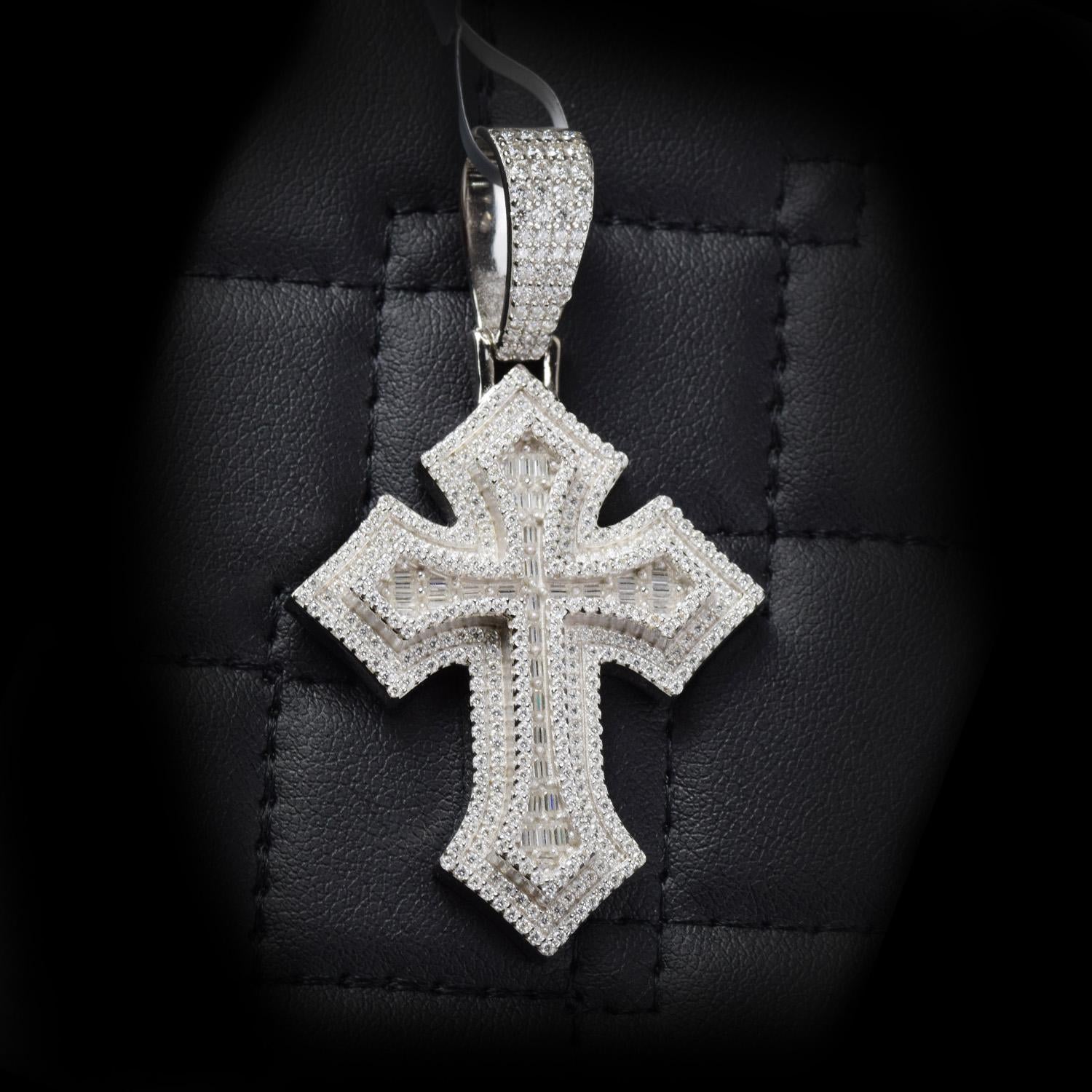 Moissanite Pendant 087