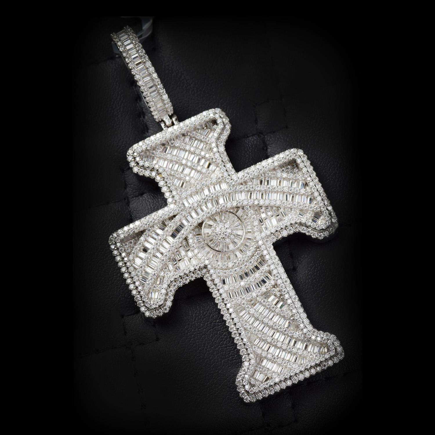 Moissanite Pendant 033