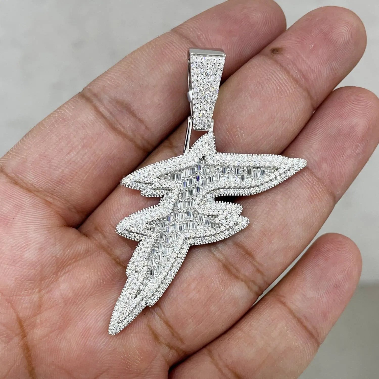 Moissanite Pendant 056