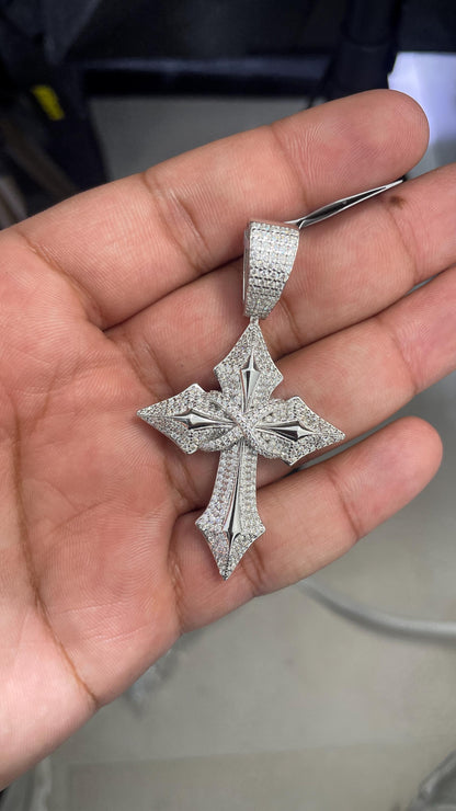 Moissanite Pendant 095