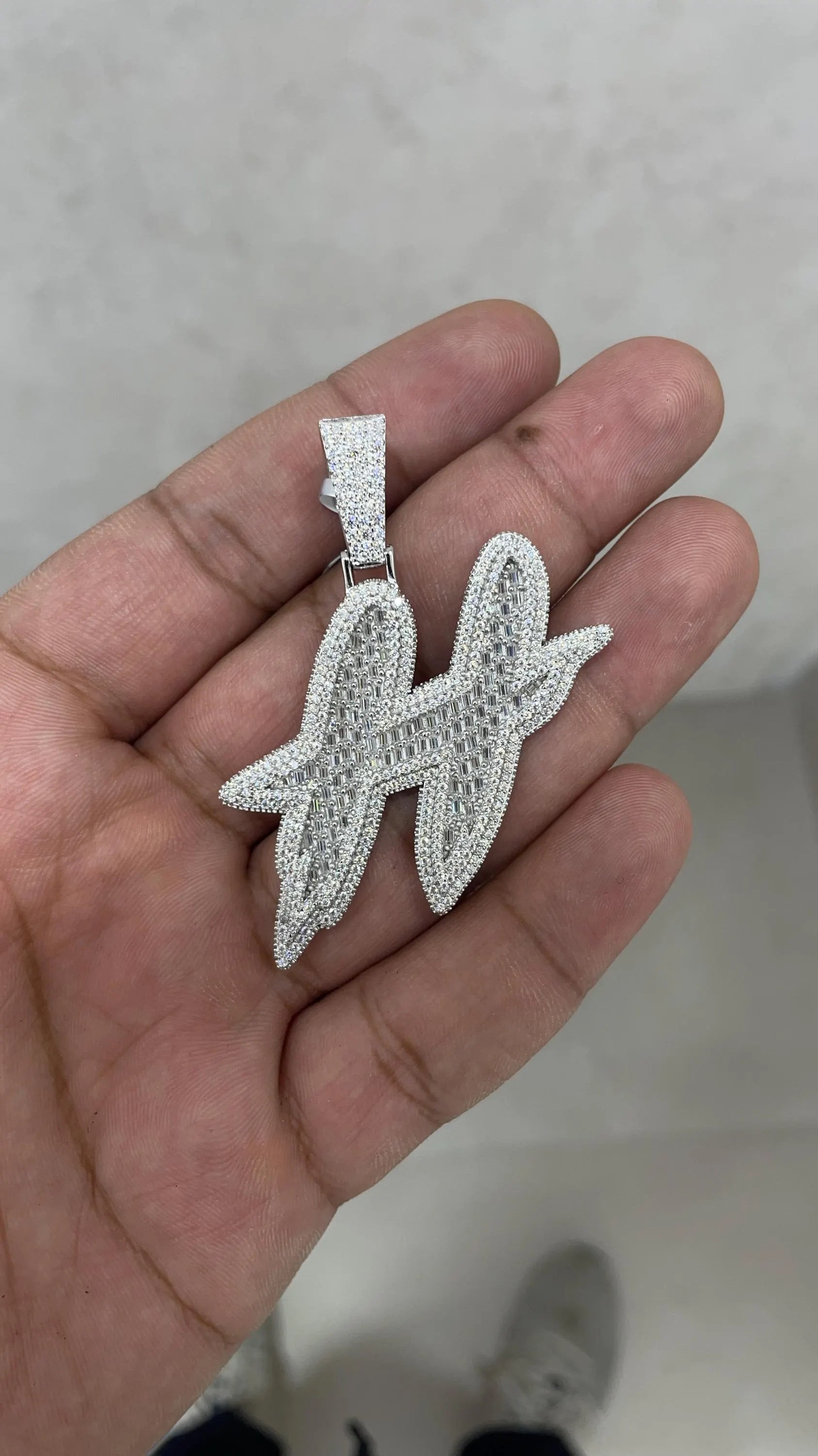 Moissanite Pendant 057