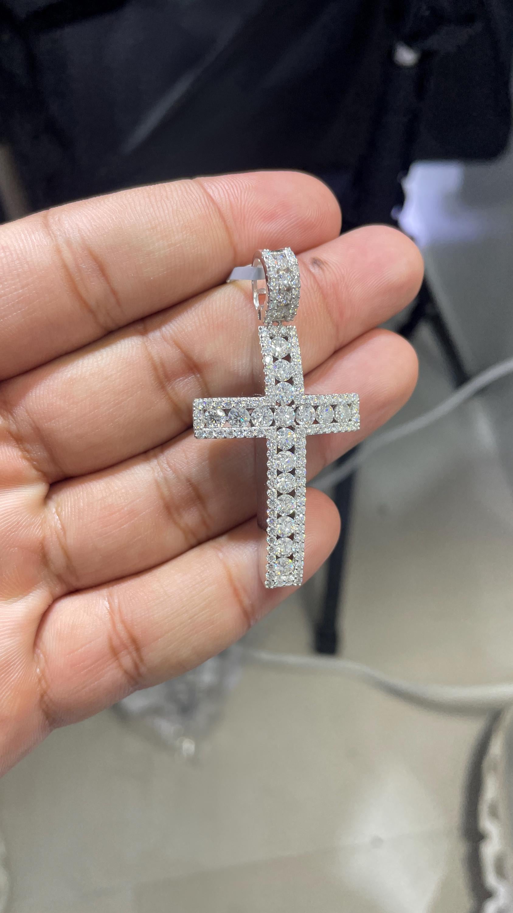 Moissanite Pendant 027