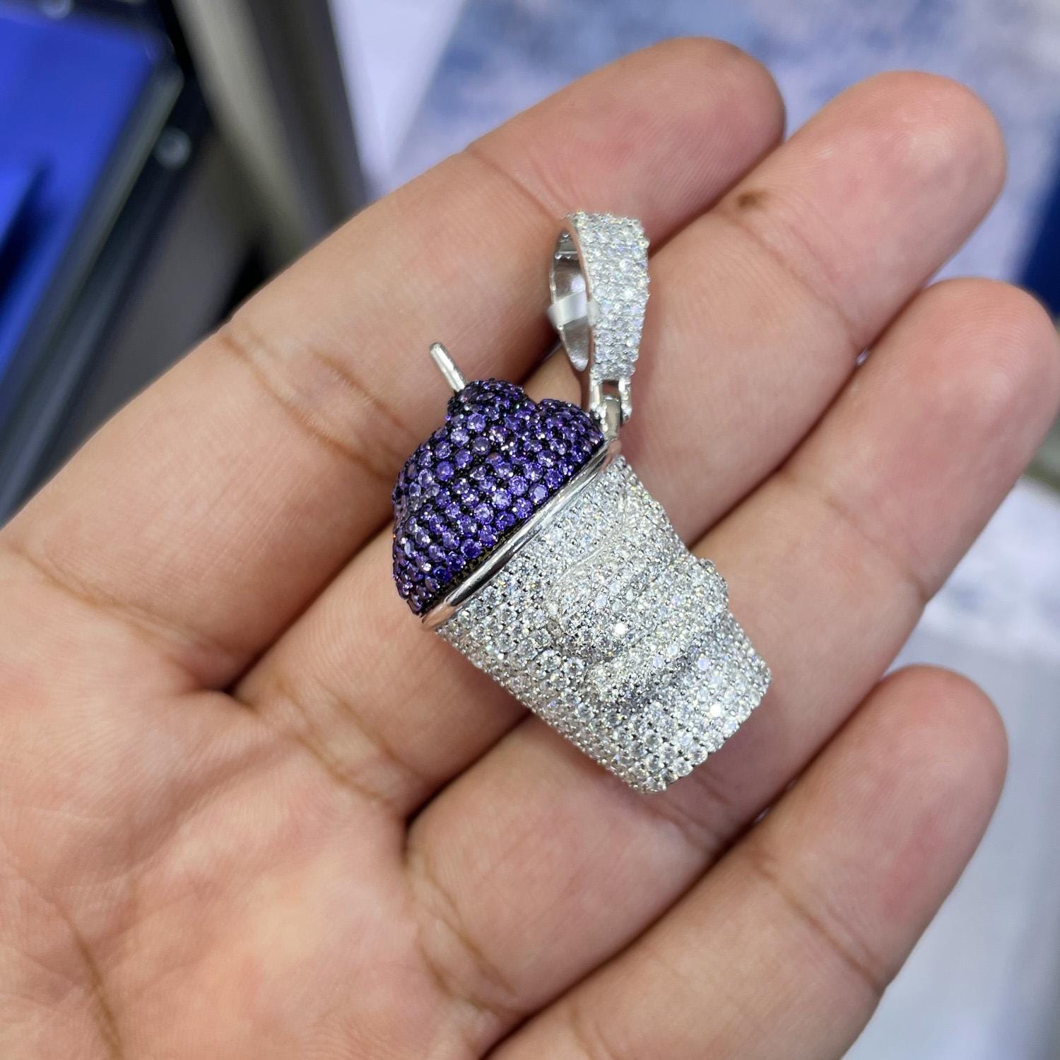 Moissanite Pendant 029