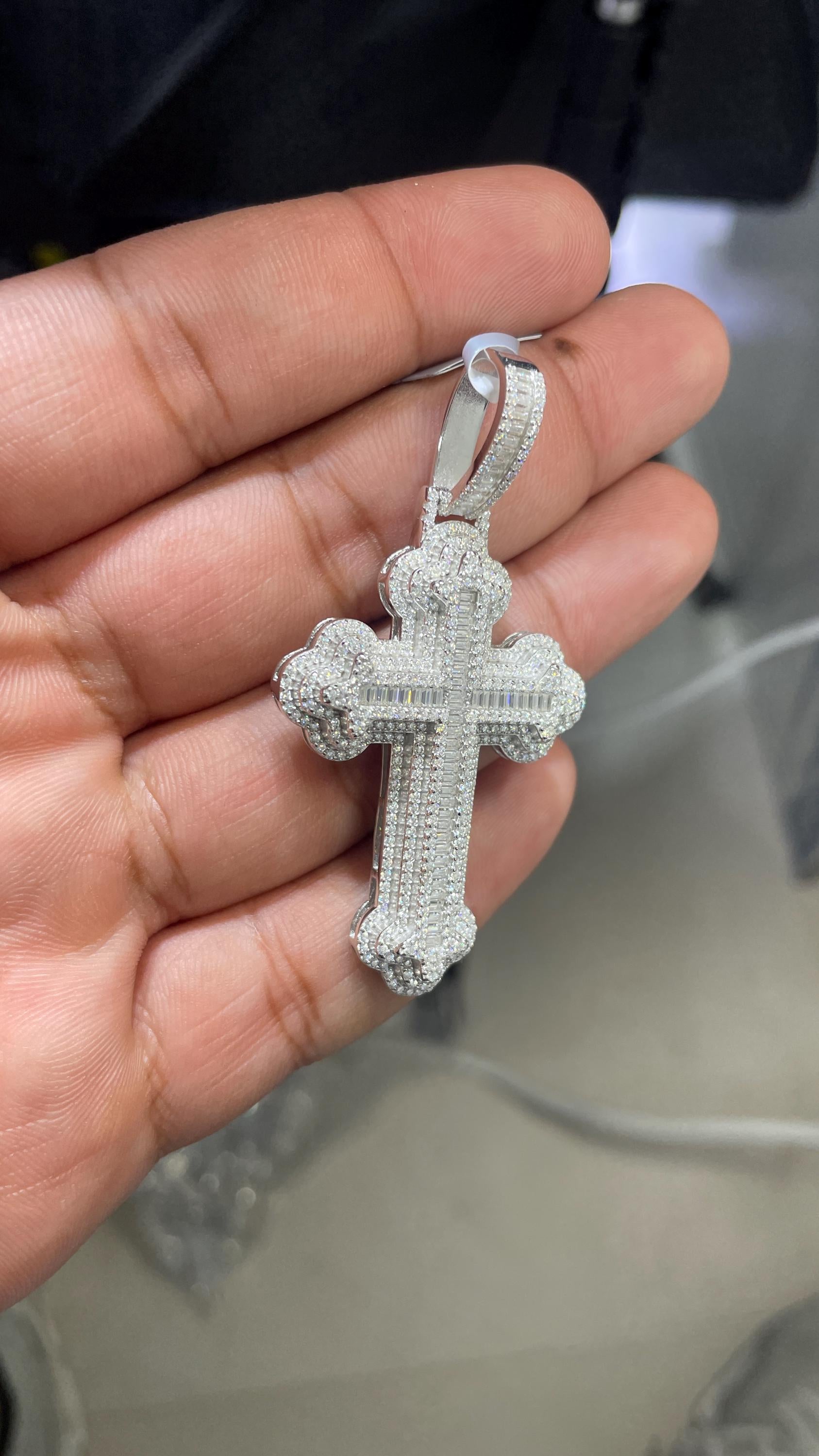 Moissanite Pendant 01