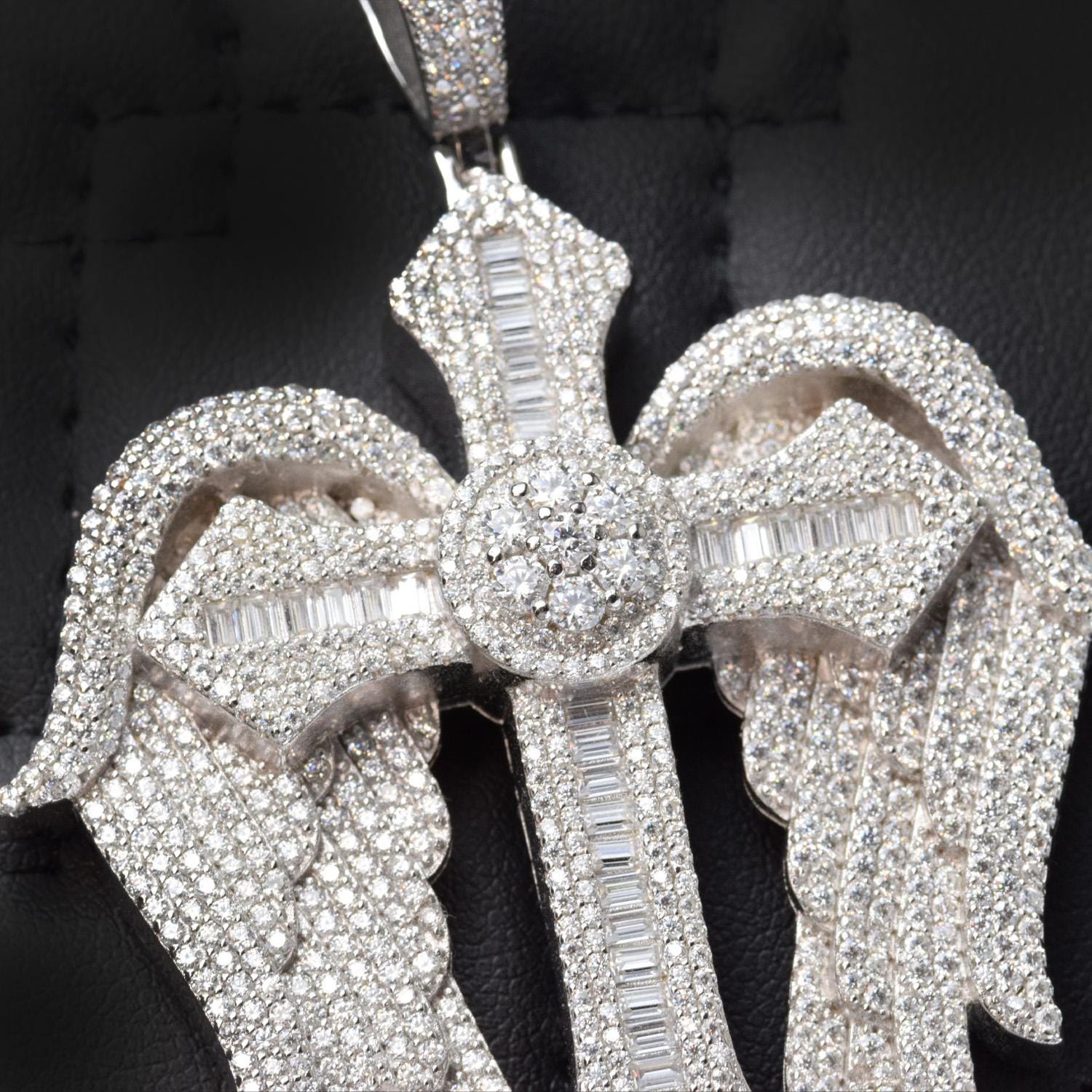 Moissanite Pendant 098