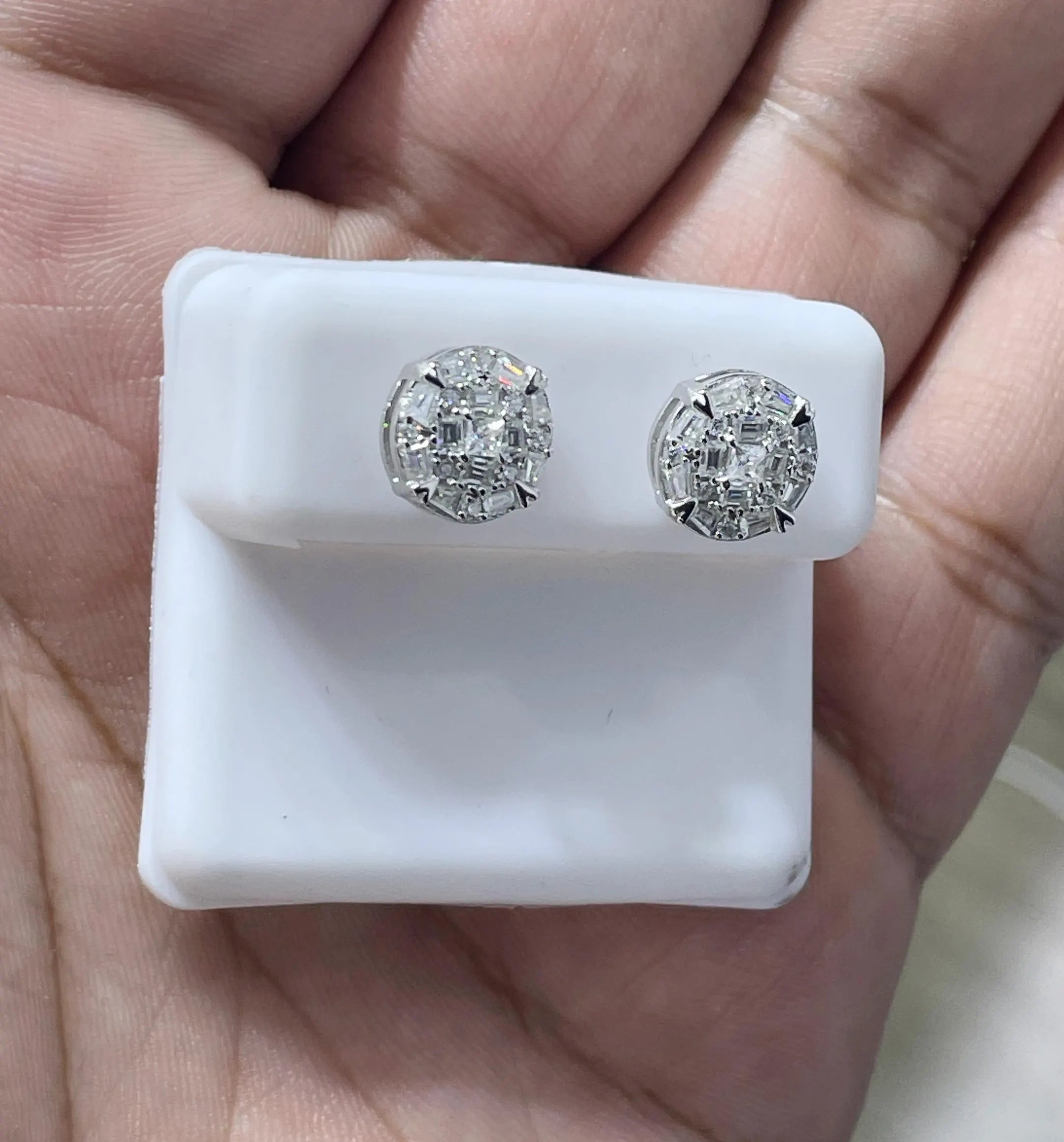 Moissanite Earrings 09