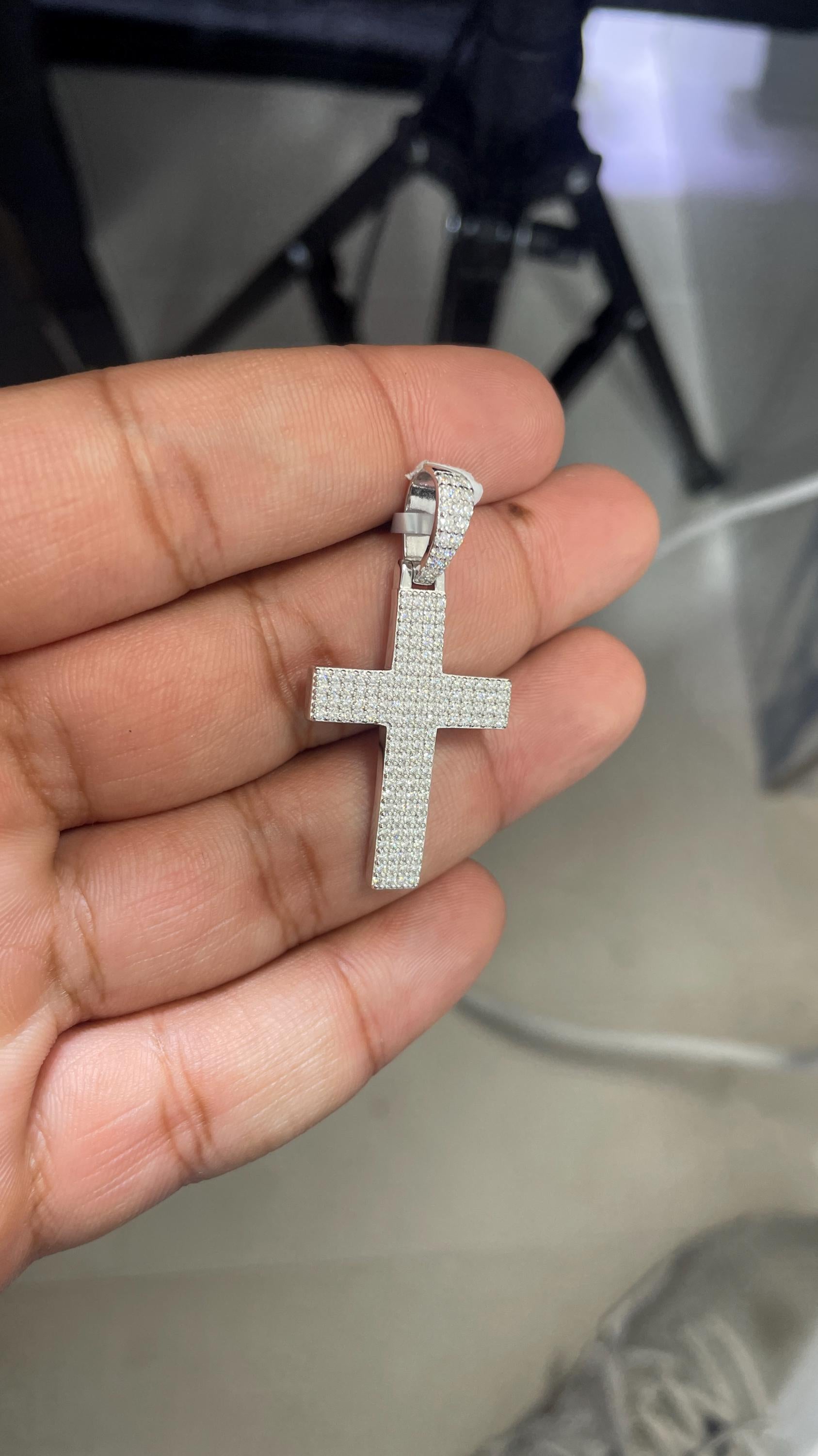 Moissanite Pendant 073