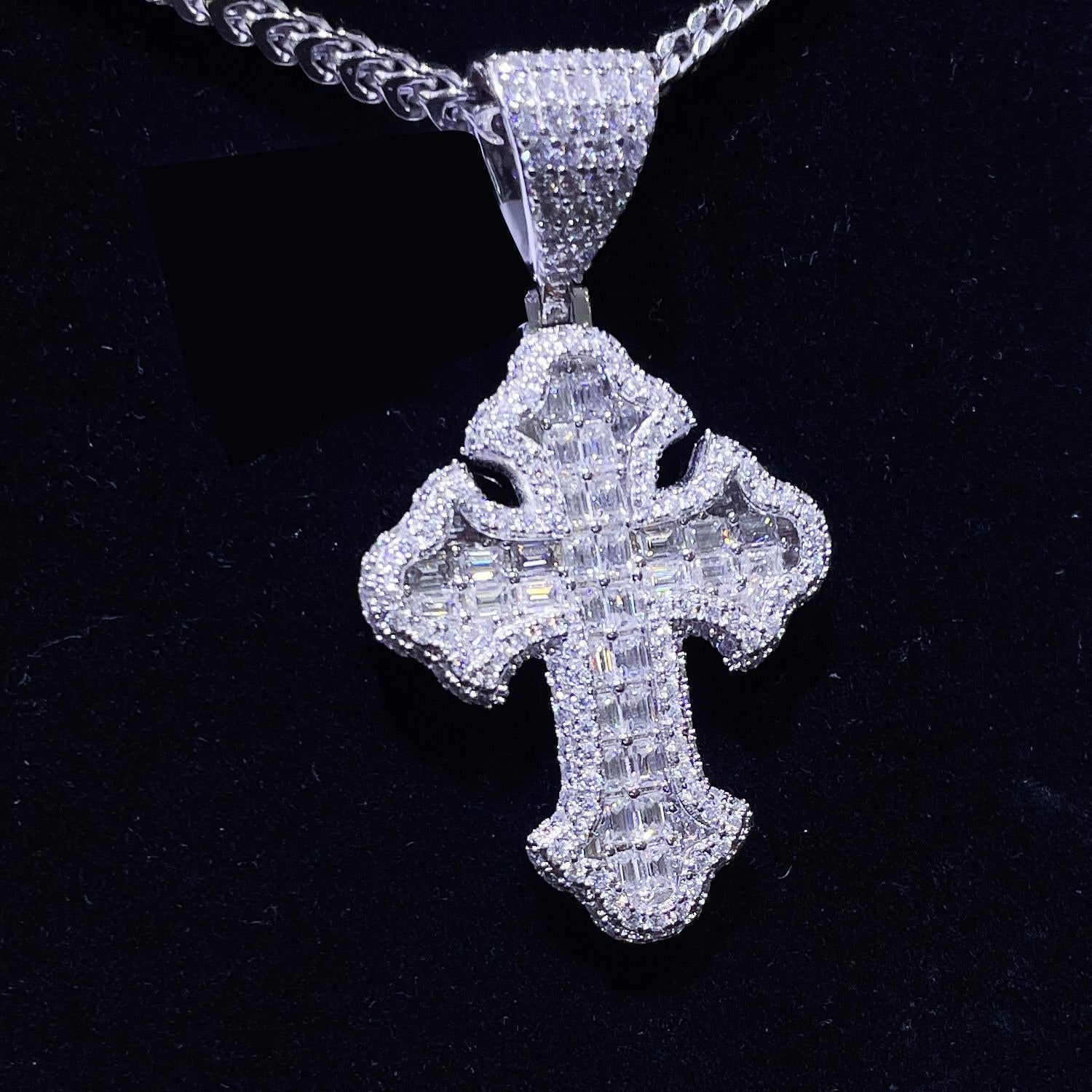 Moissanite Pendant 048