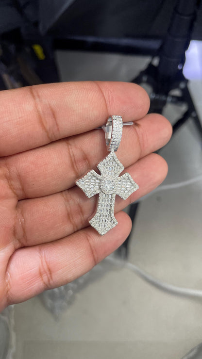 Moissanite Pendant 012