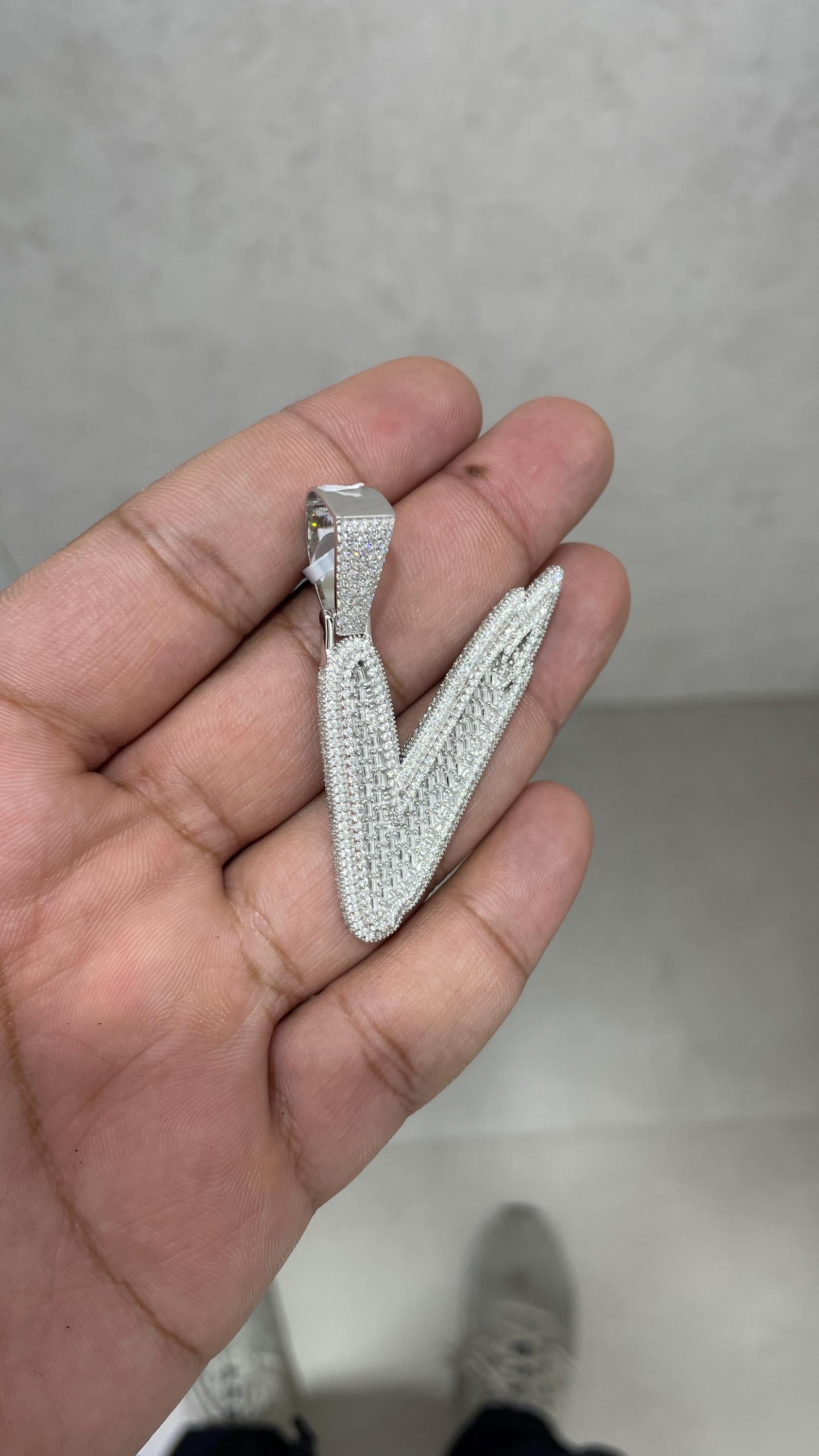 Moissanite Pendant 064