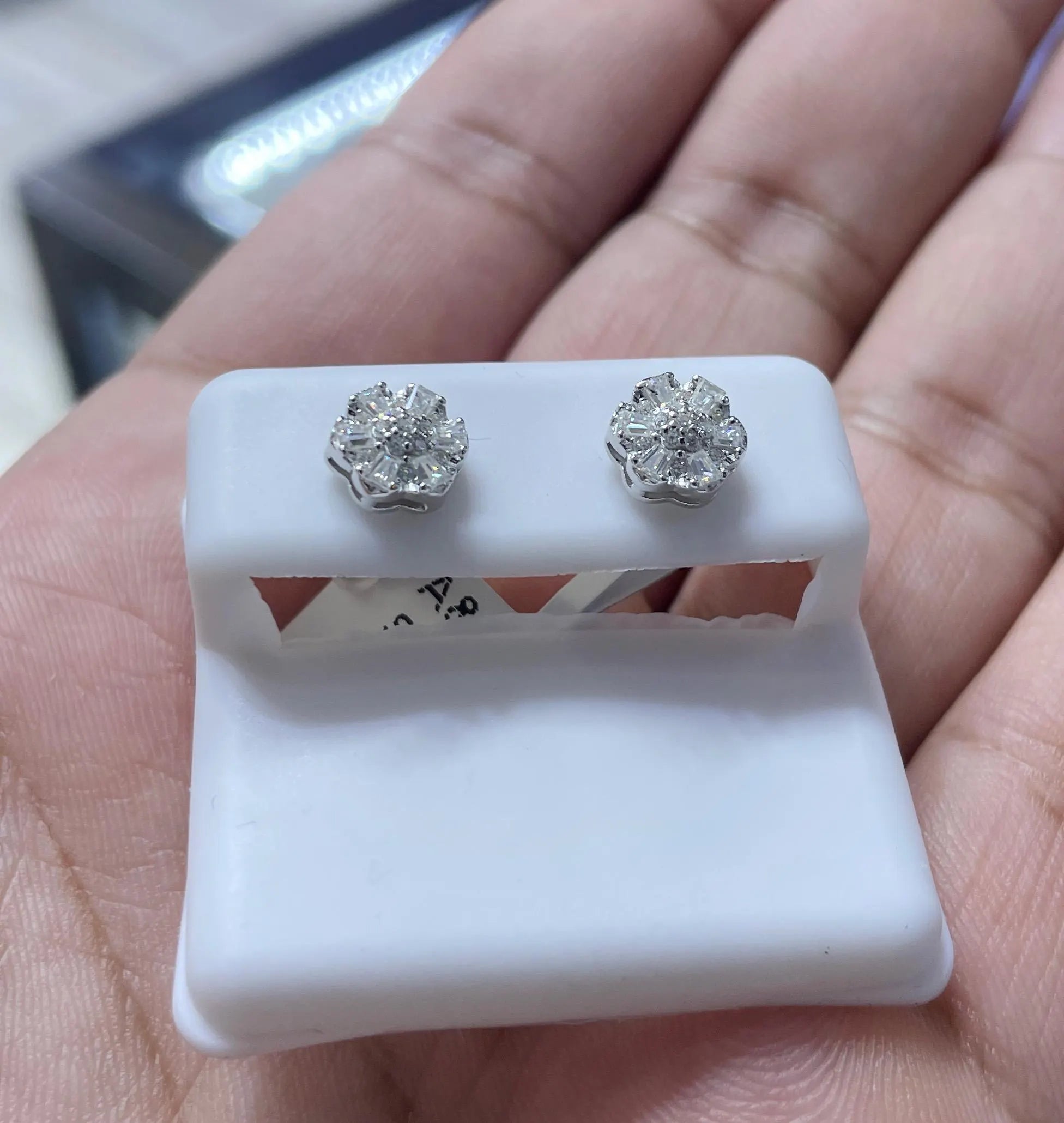 Moissanite Earrings 05