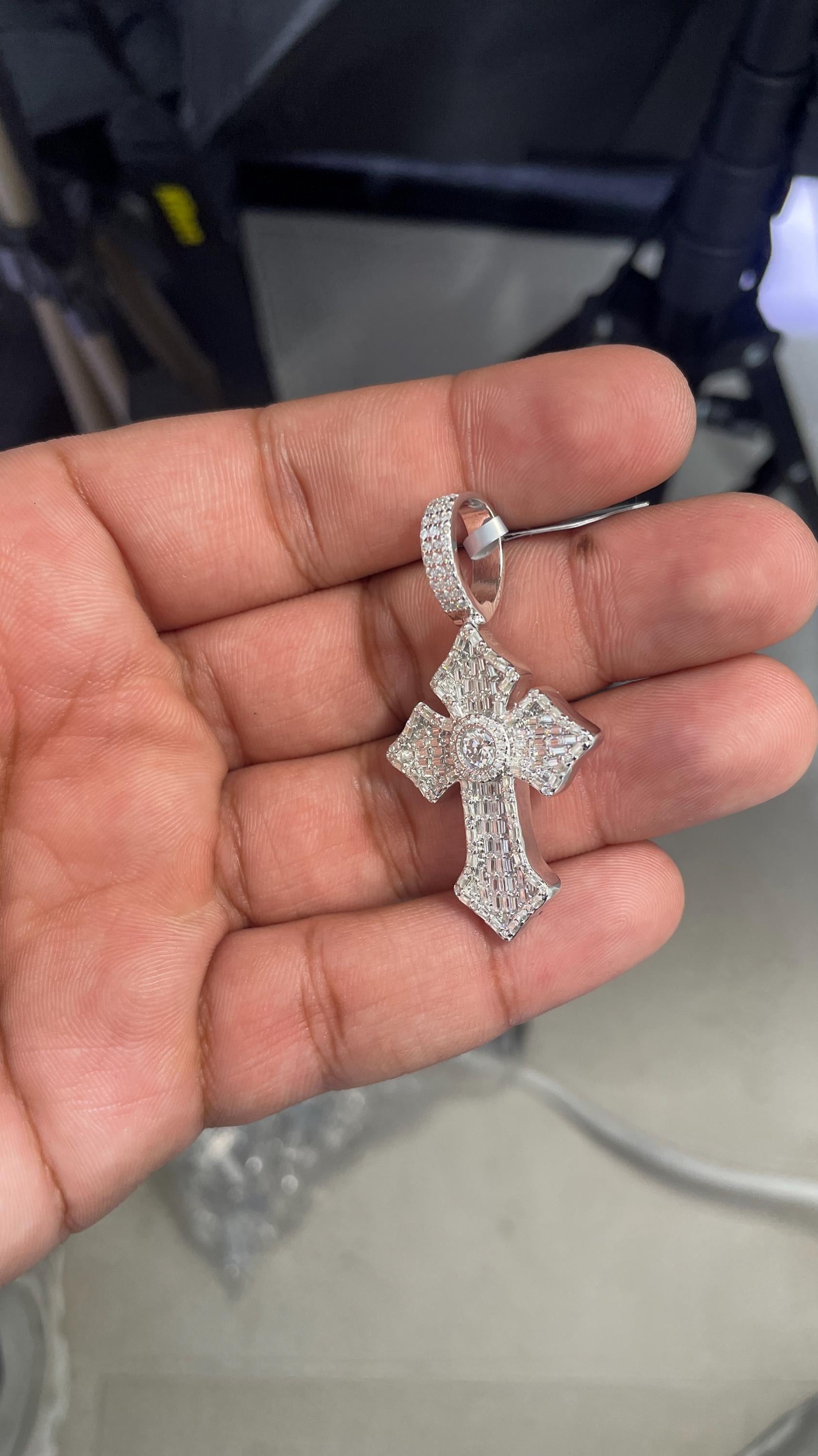 Moissanite Pendant 076