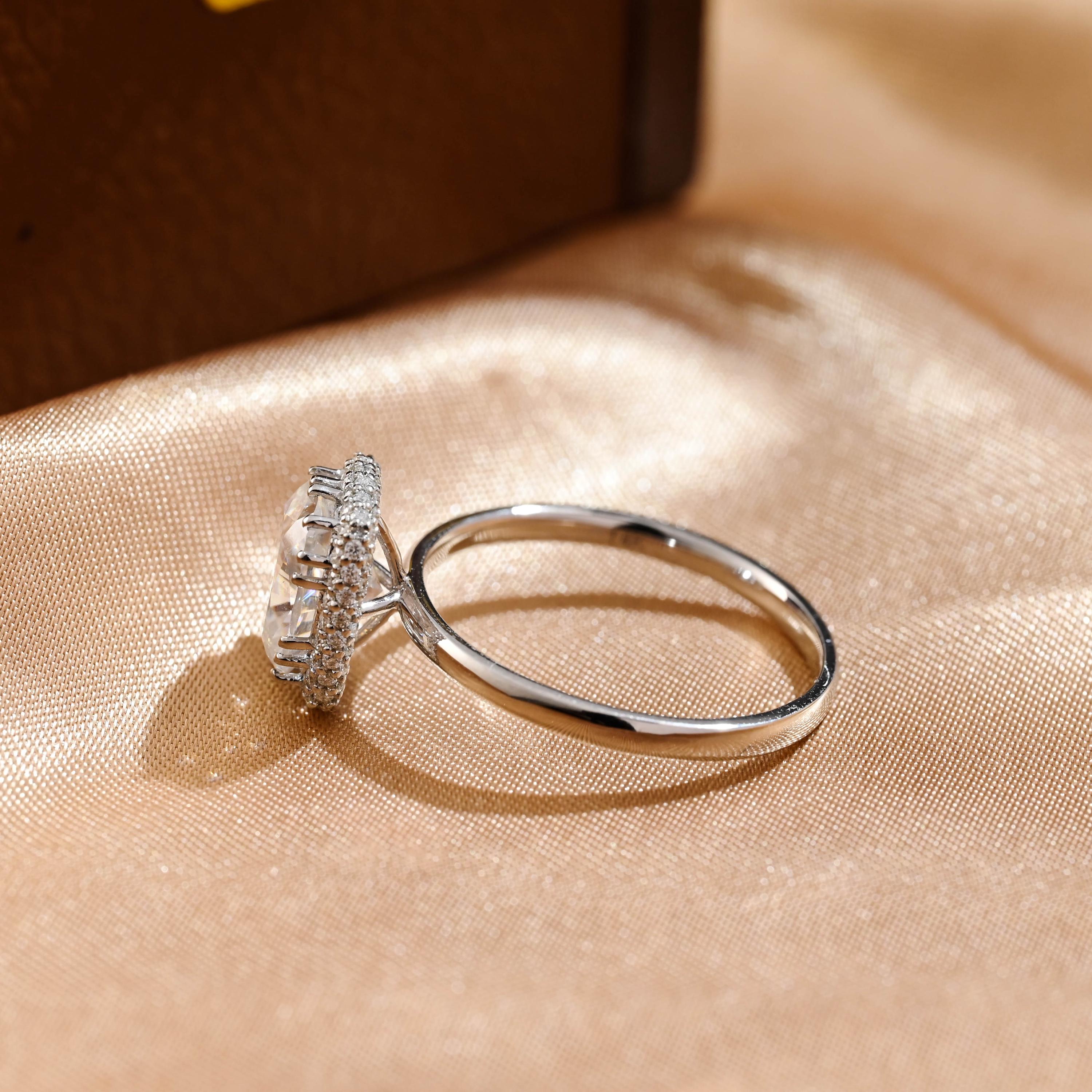 Elongated Cushion Cut Moissanite Engagement Ring, Solid Gold Halo Cushion Cut Wedding Ring, Anniversary Ring Moissanite Gift for Women