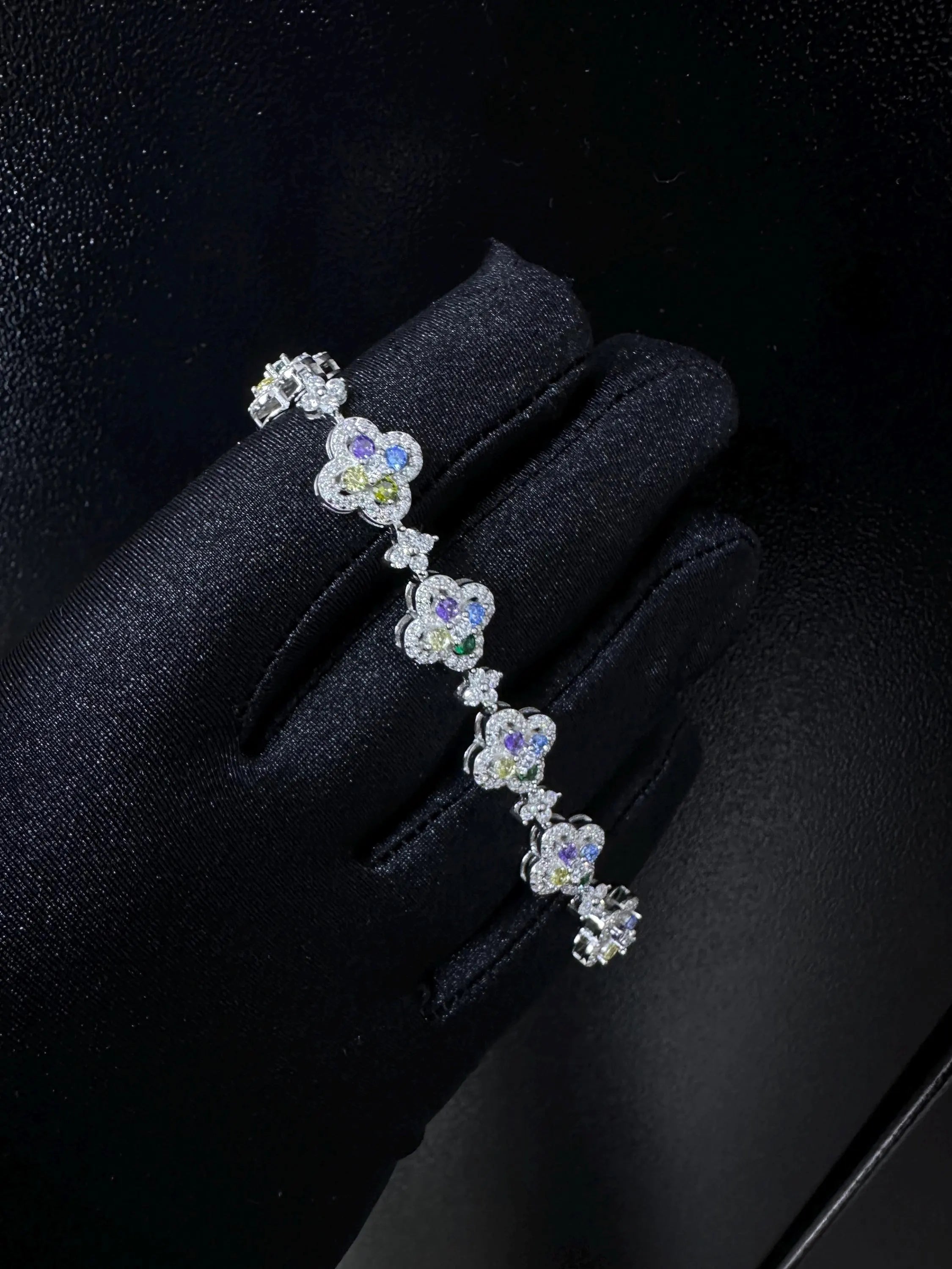 Moissanite Clover Bracelet: Multi-Color Diamond, S925 Sterling Silver, 5.83CTW