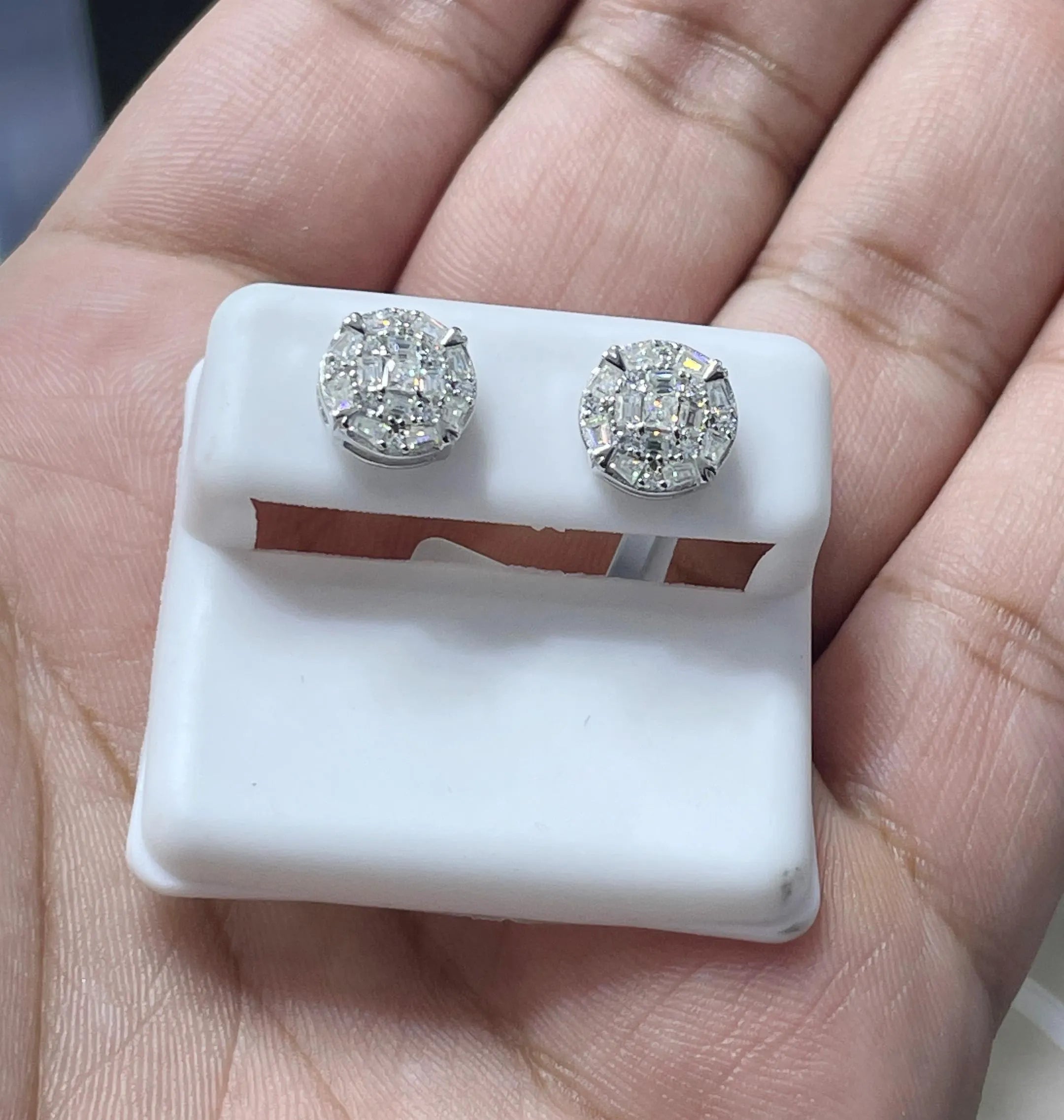 Moissanite Earrings 09
