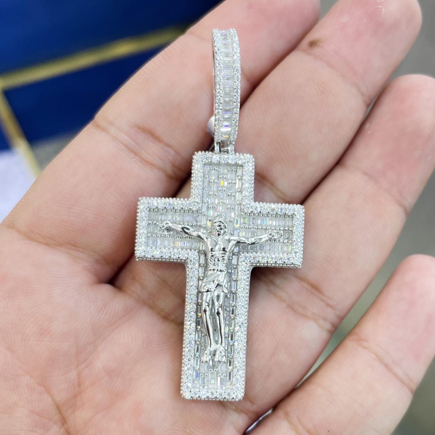 Moissanite Pendant 079