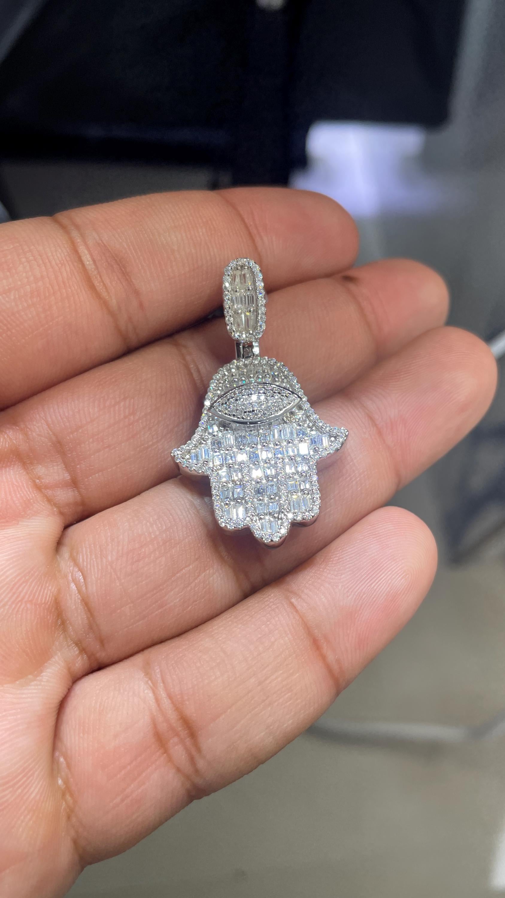 Moissanite Pendant 093