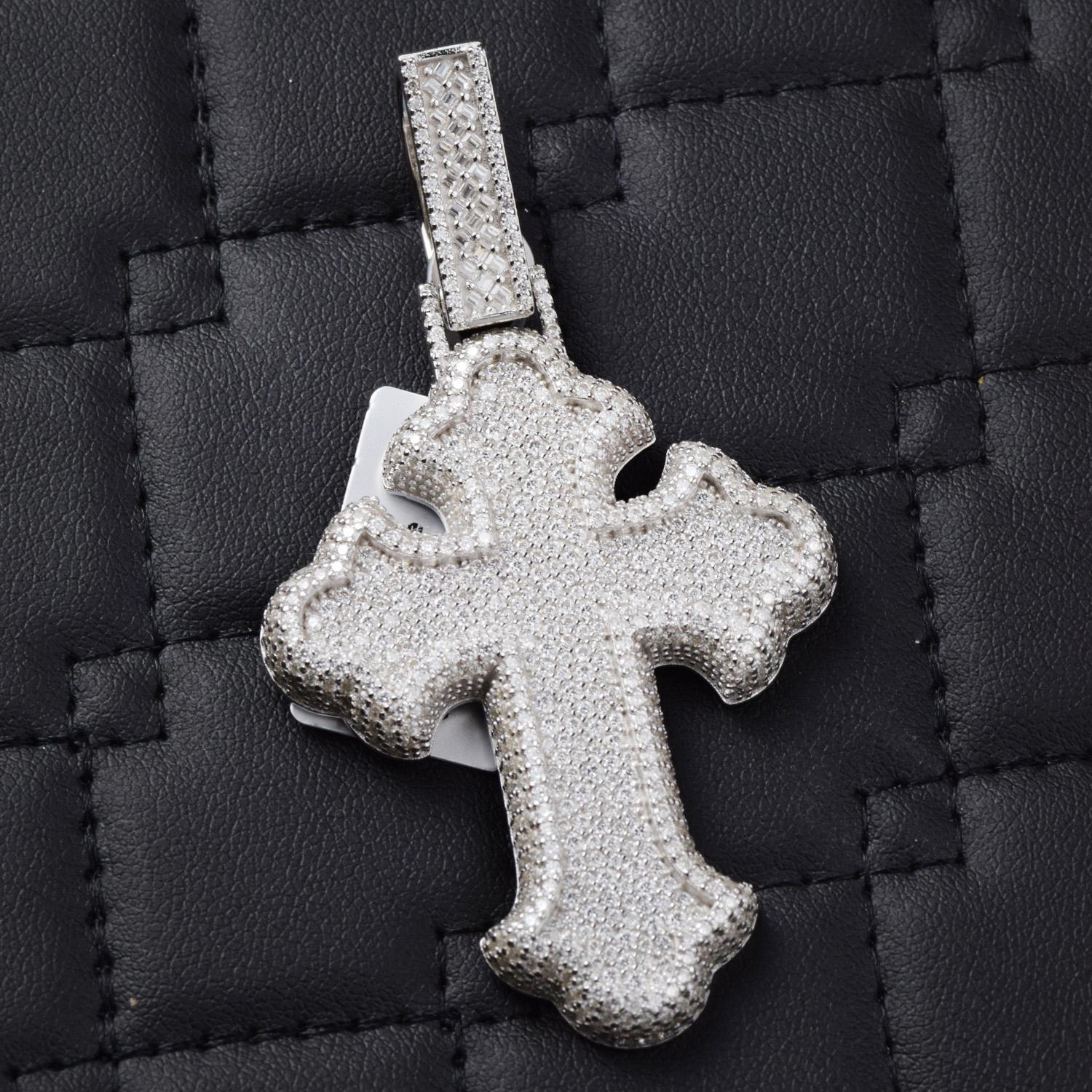 Moissanite Pendant 045