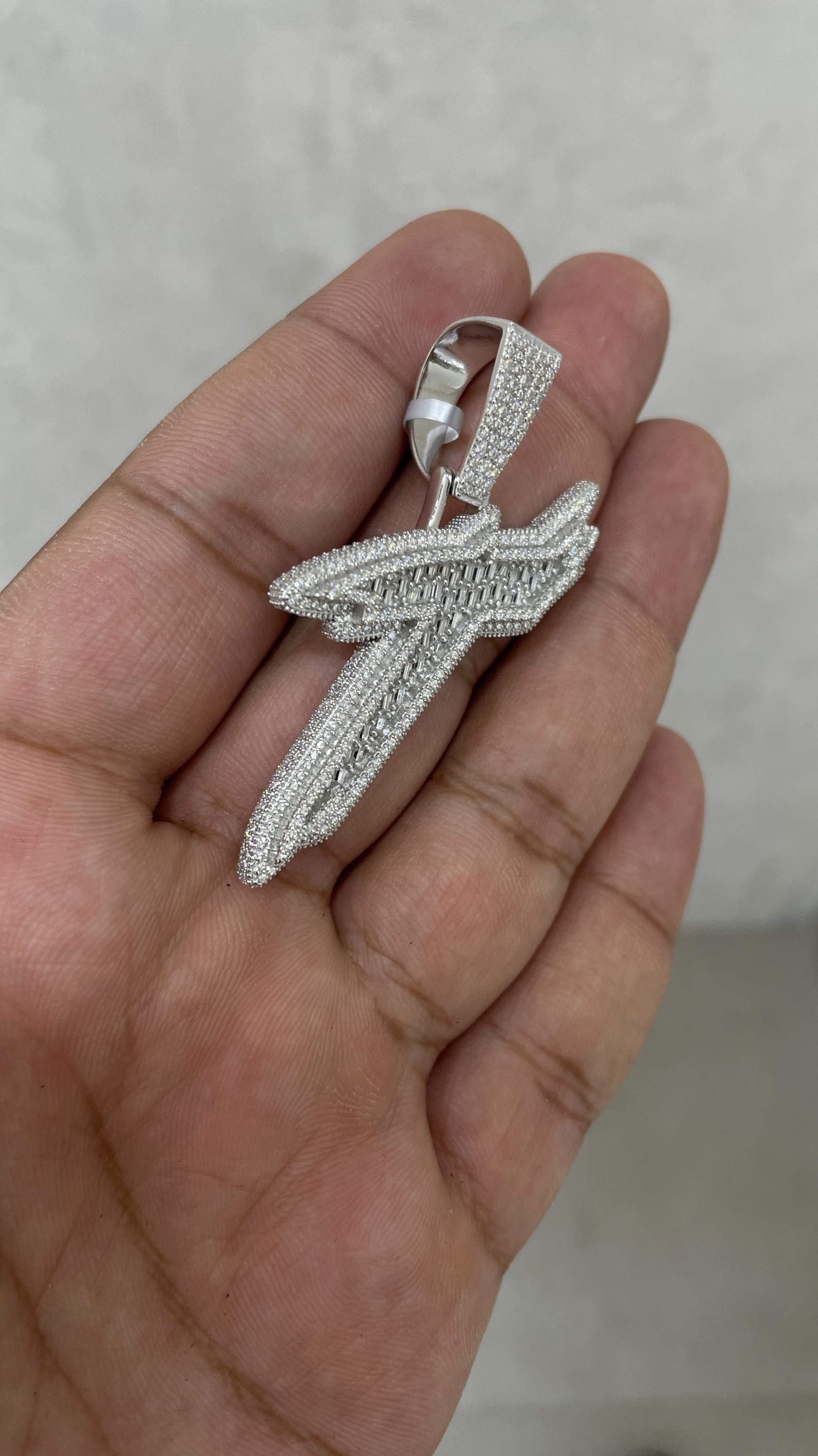 Moissanite Pendant 063