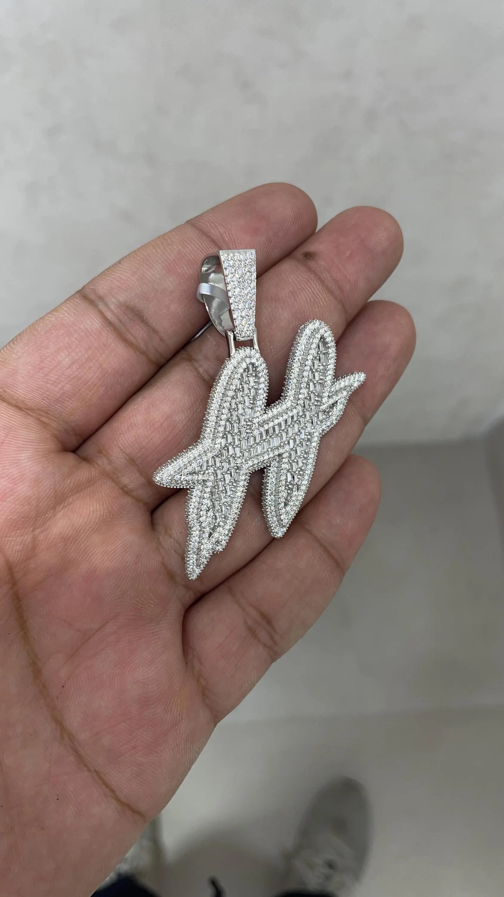 Moissanite Pendant 057