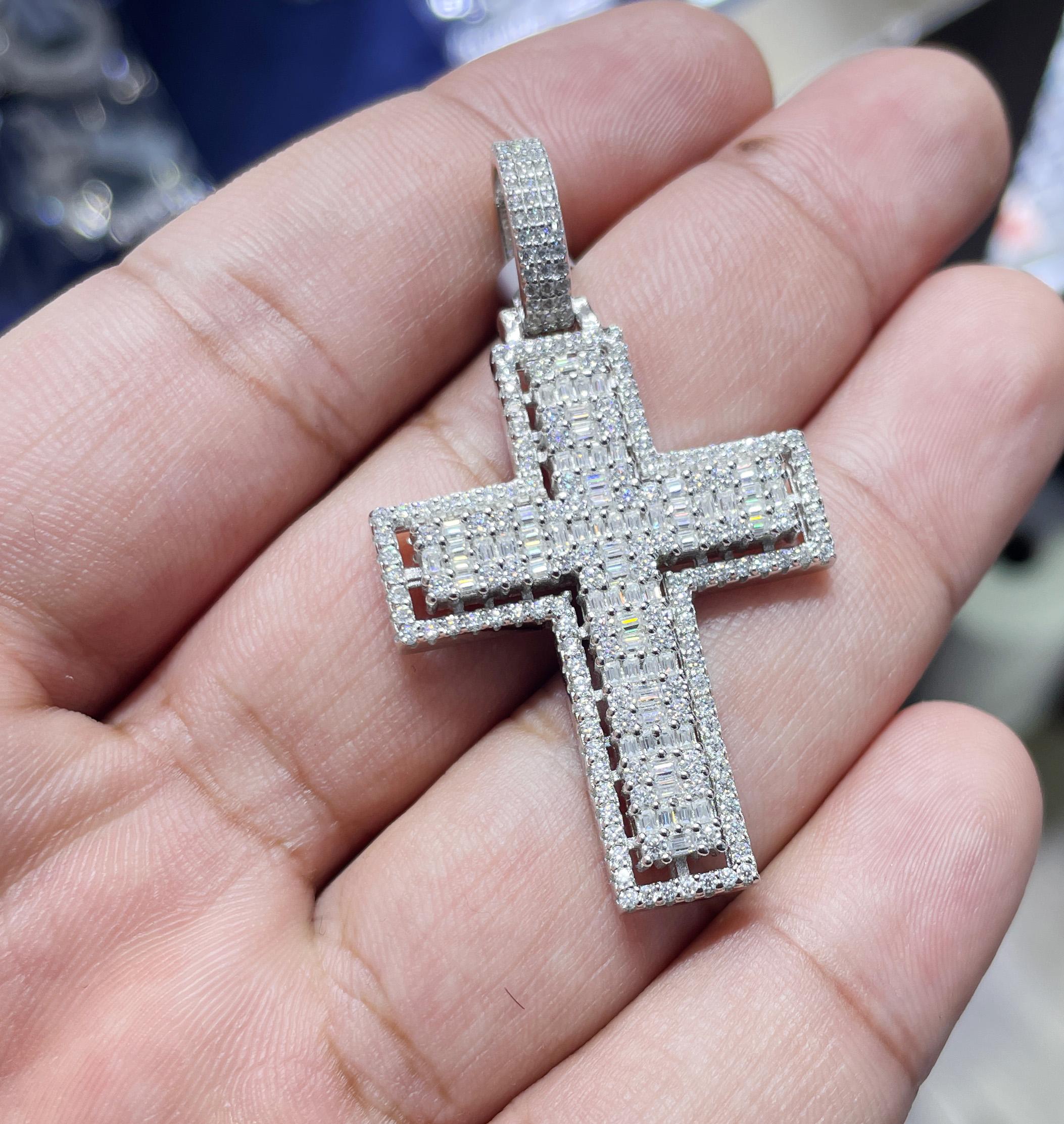 Moissanite Pendant 072