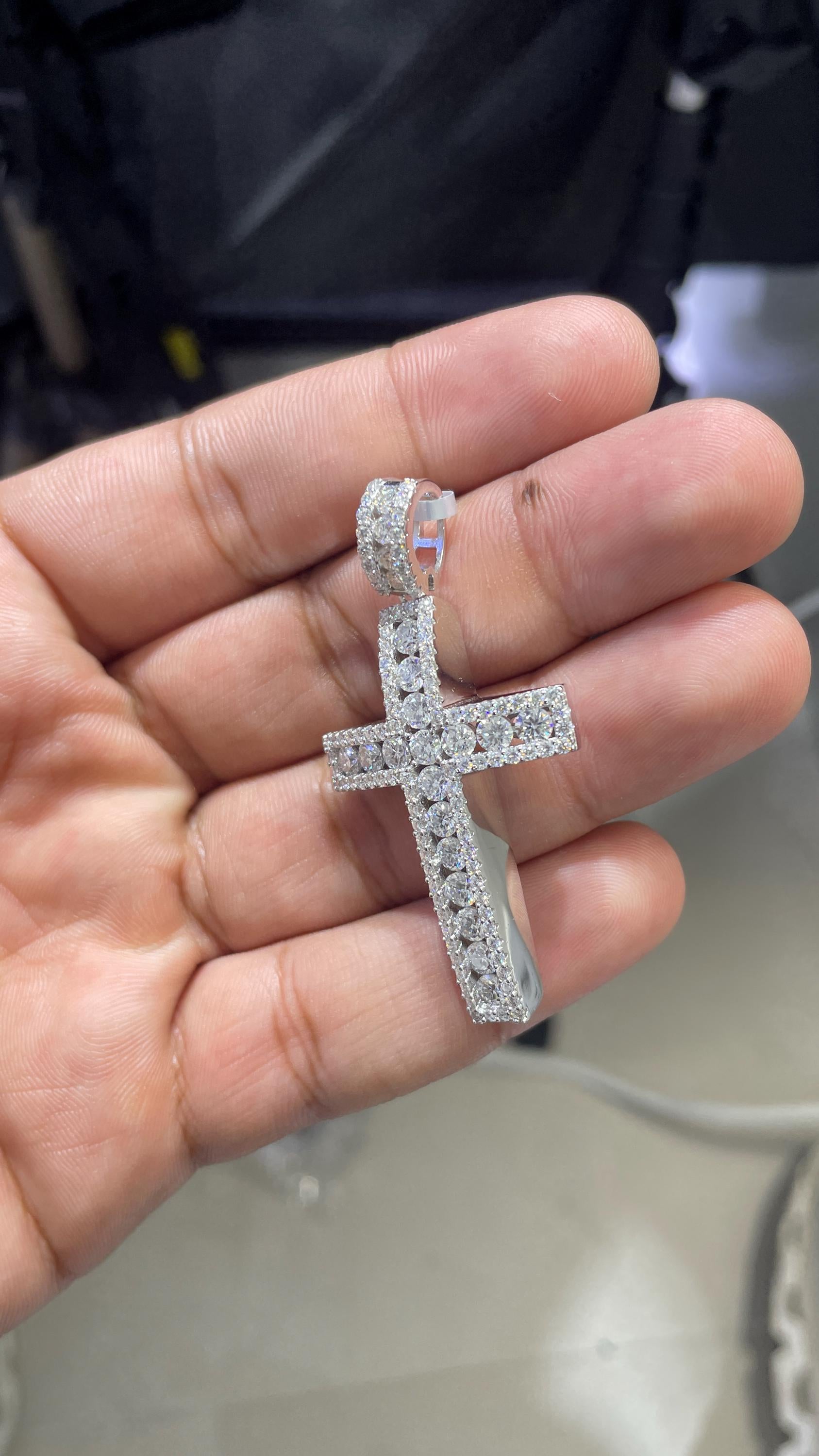 Moissanite Pendant 027