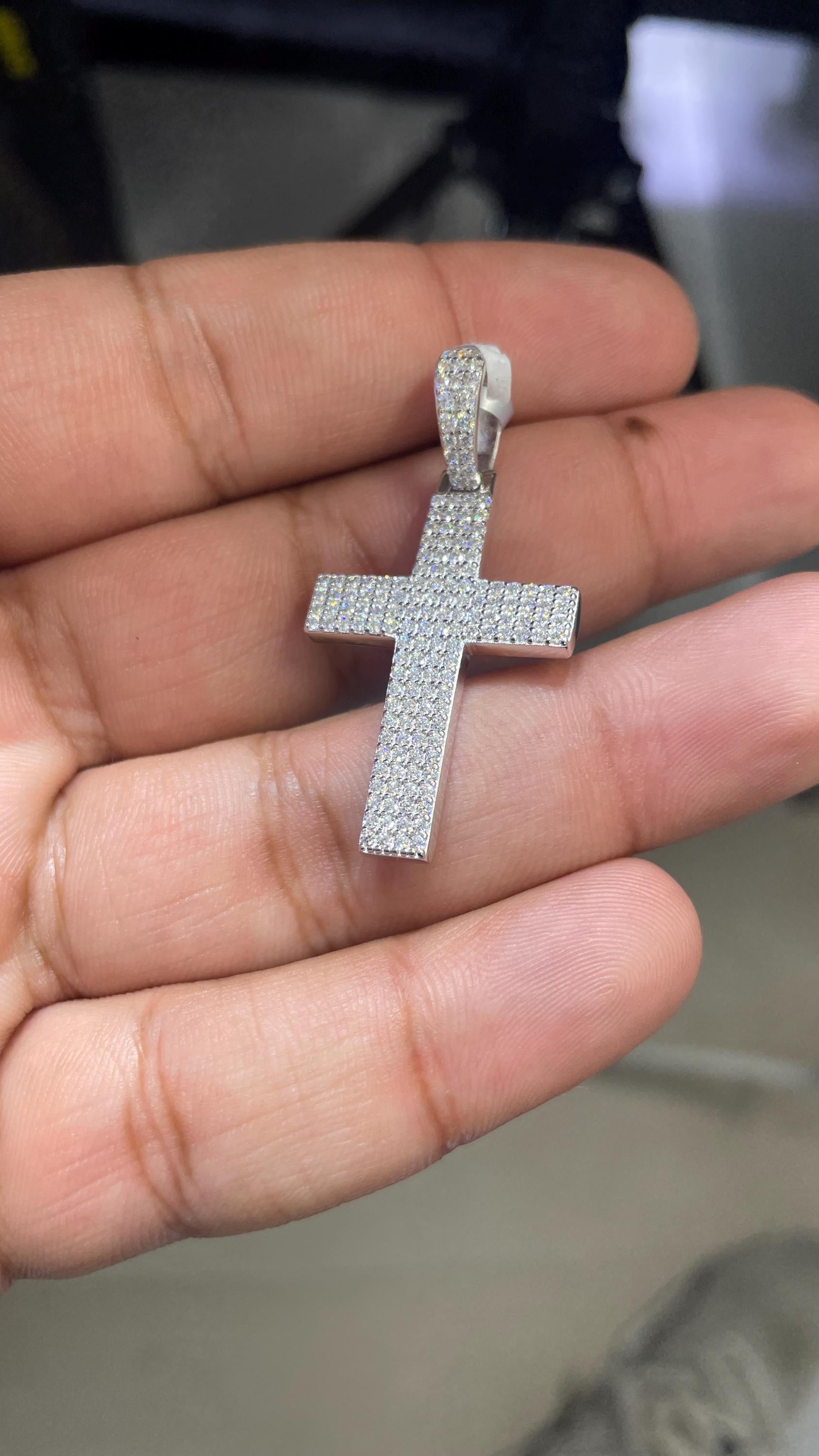 Moissanite Pendant 073