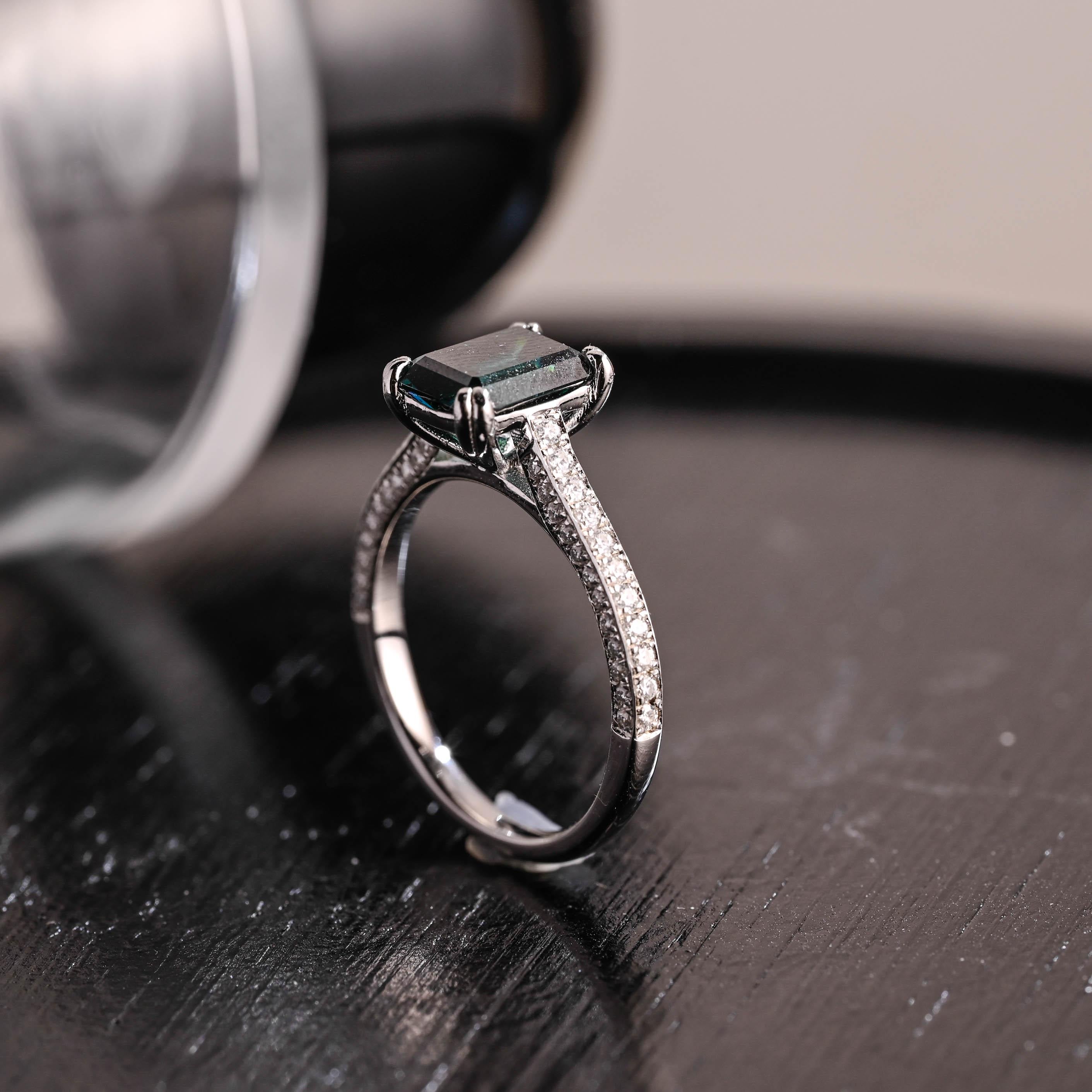 Full Pave Lab Grown Emerald Engagement Ring, Cathedral Setting Wedding Ring, 8 Prongs Anniversary Ring for Women, Moissanite Ring Gifts