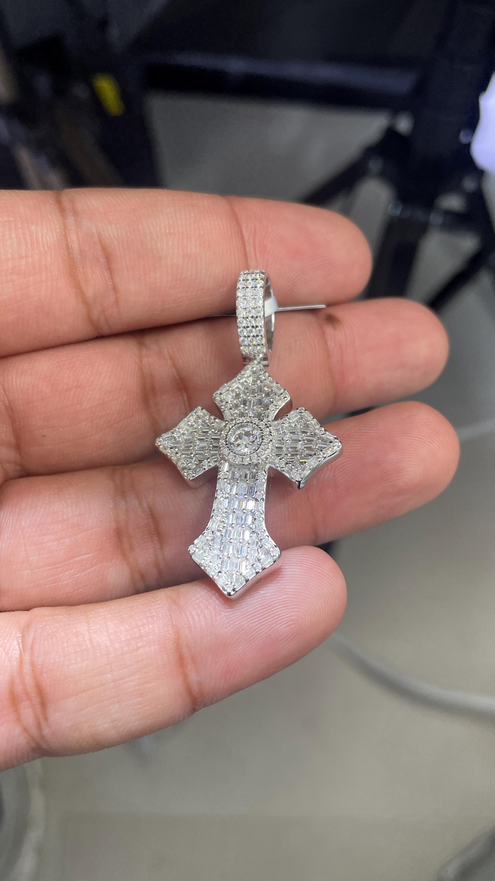 Moissanite Pendant 012
