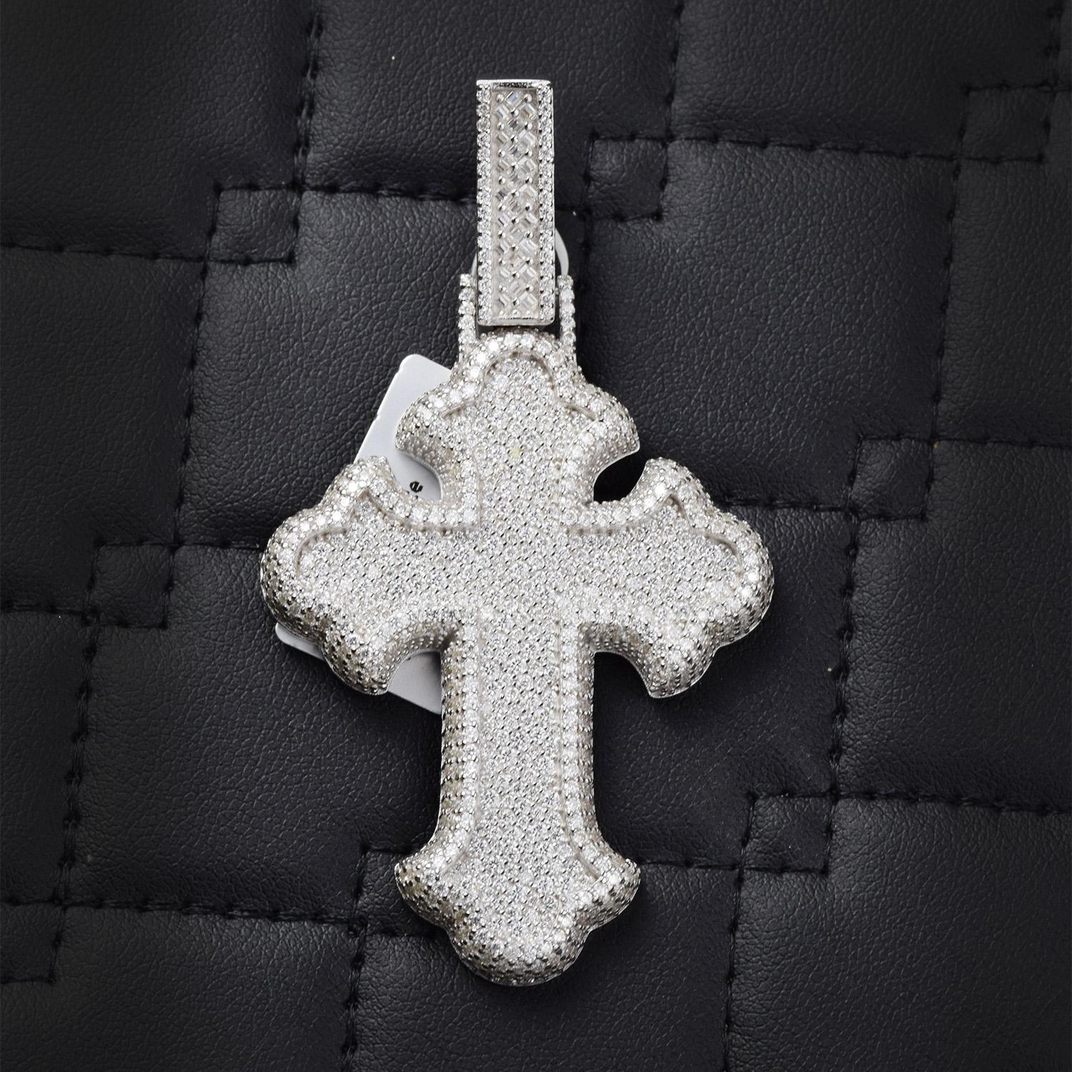Moissanite Pendant 045