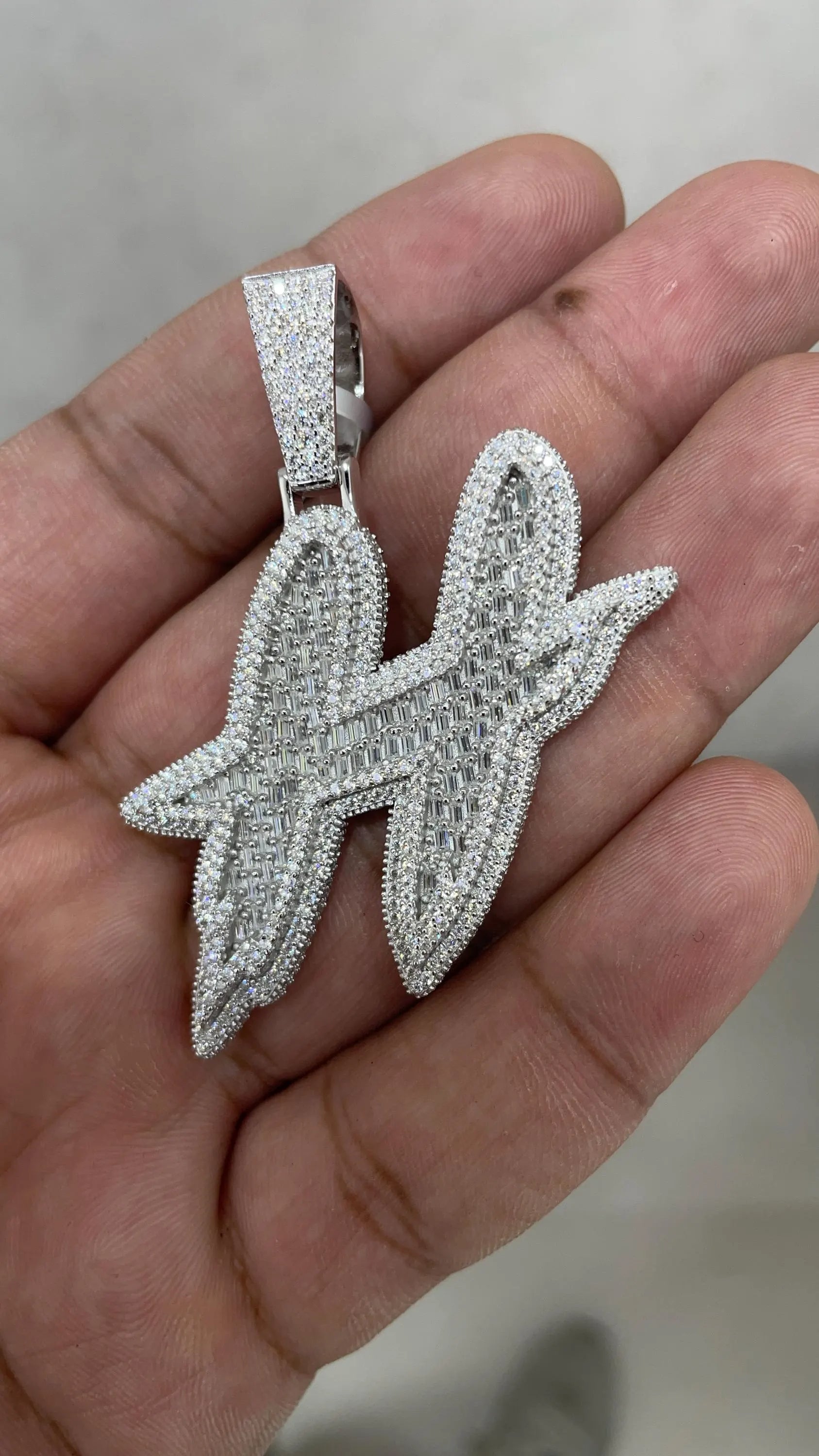 Moissanite Pendant 057