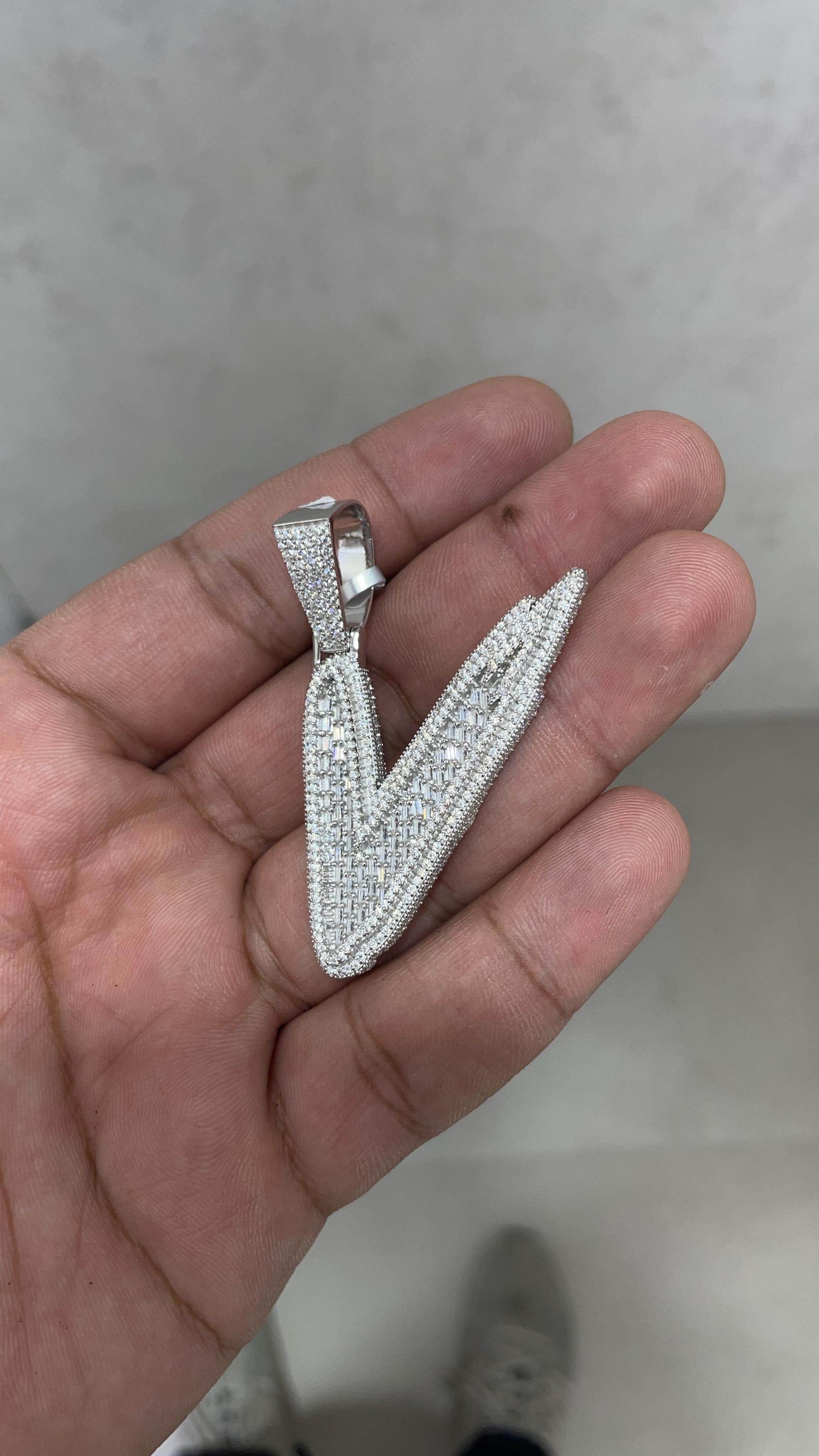 Moissanite Pendant 064