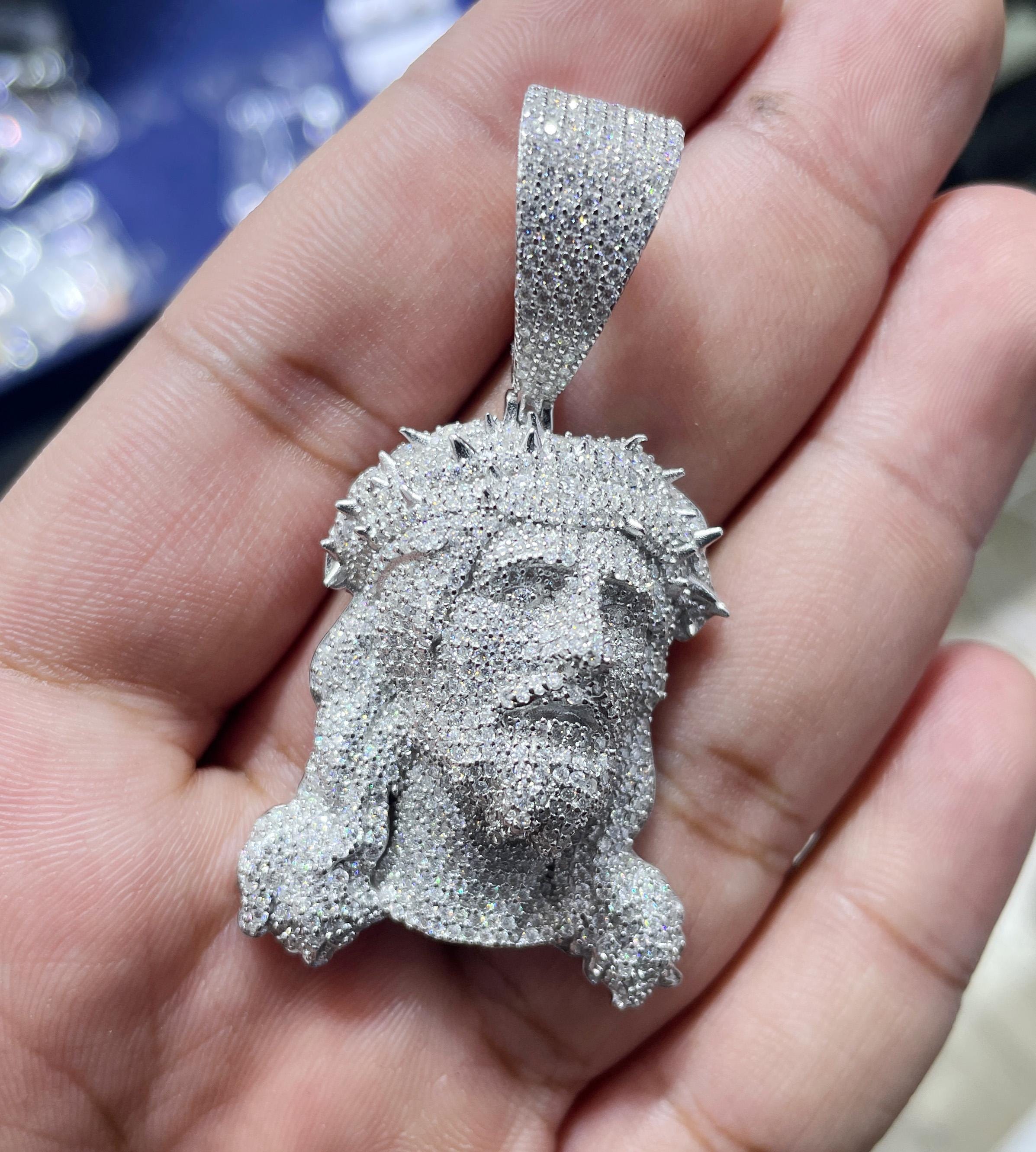 Moissanite Pendant 02