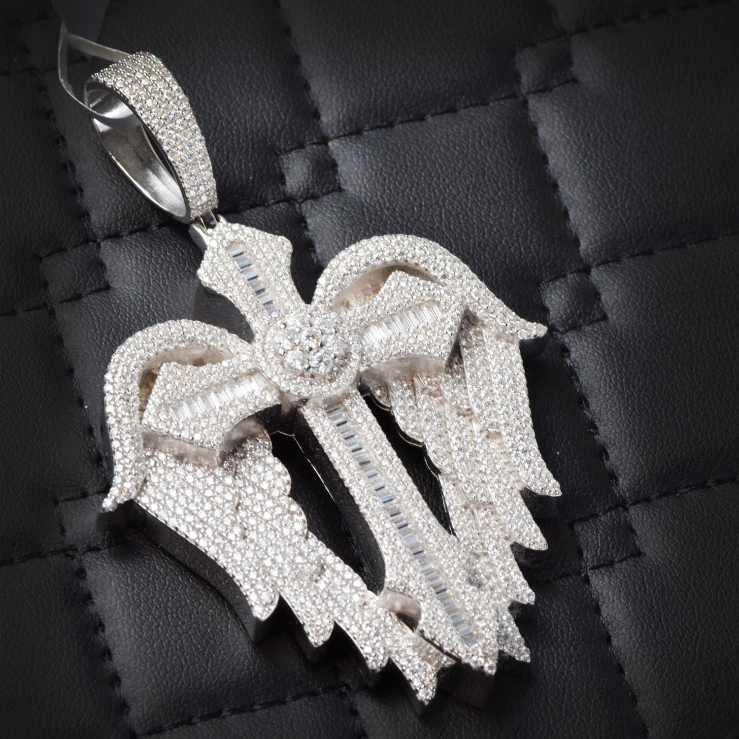 Moissanite Pendant 098