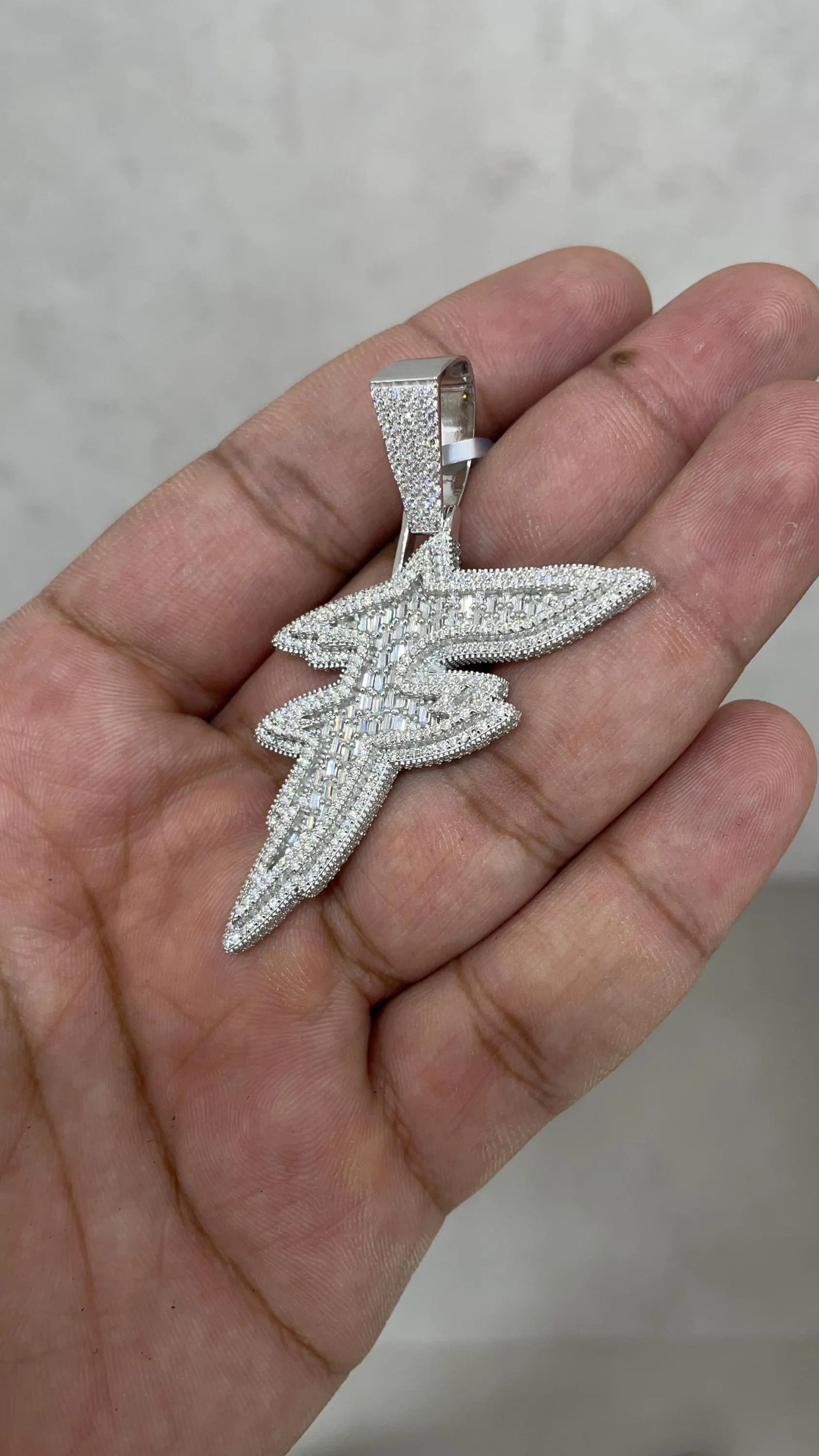 Moissanite Pendant 056