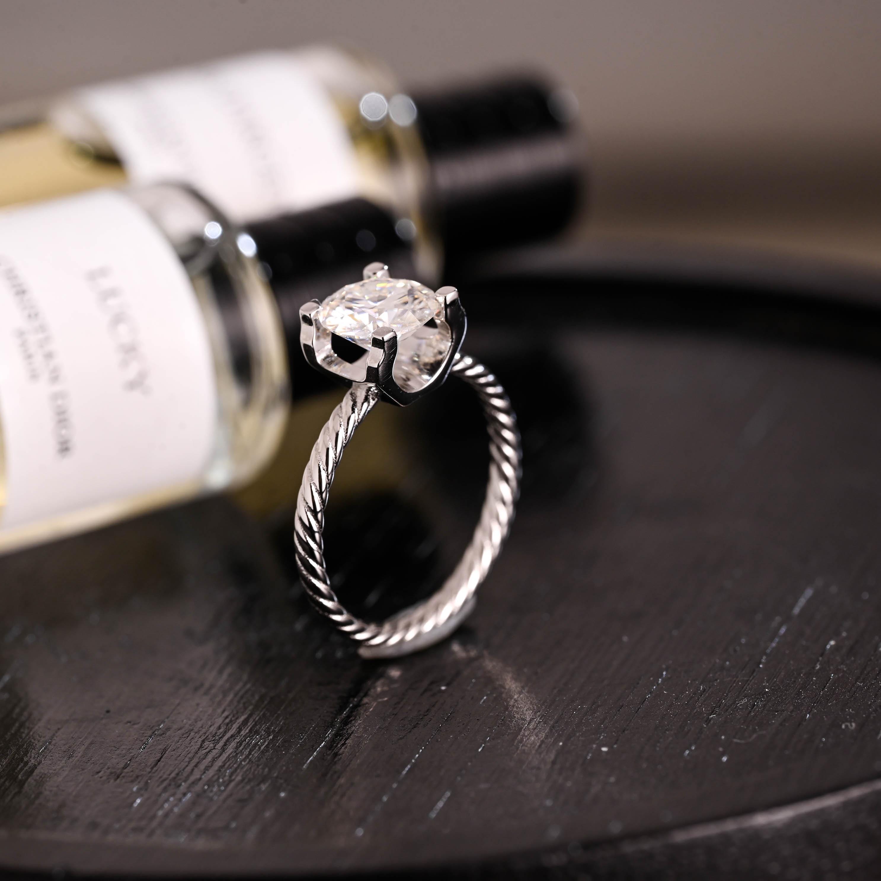 Solid Gold Round Cut Moissanite Engagement Ring, Wedding Ring, Anniversary Gift Birthday Gift for Women Wife